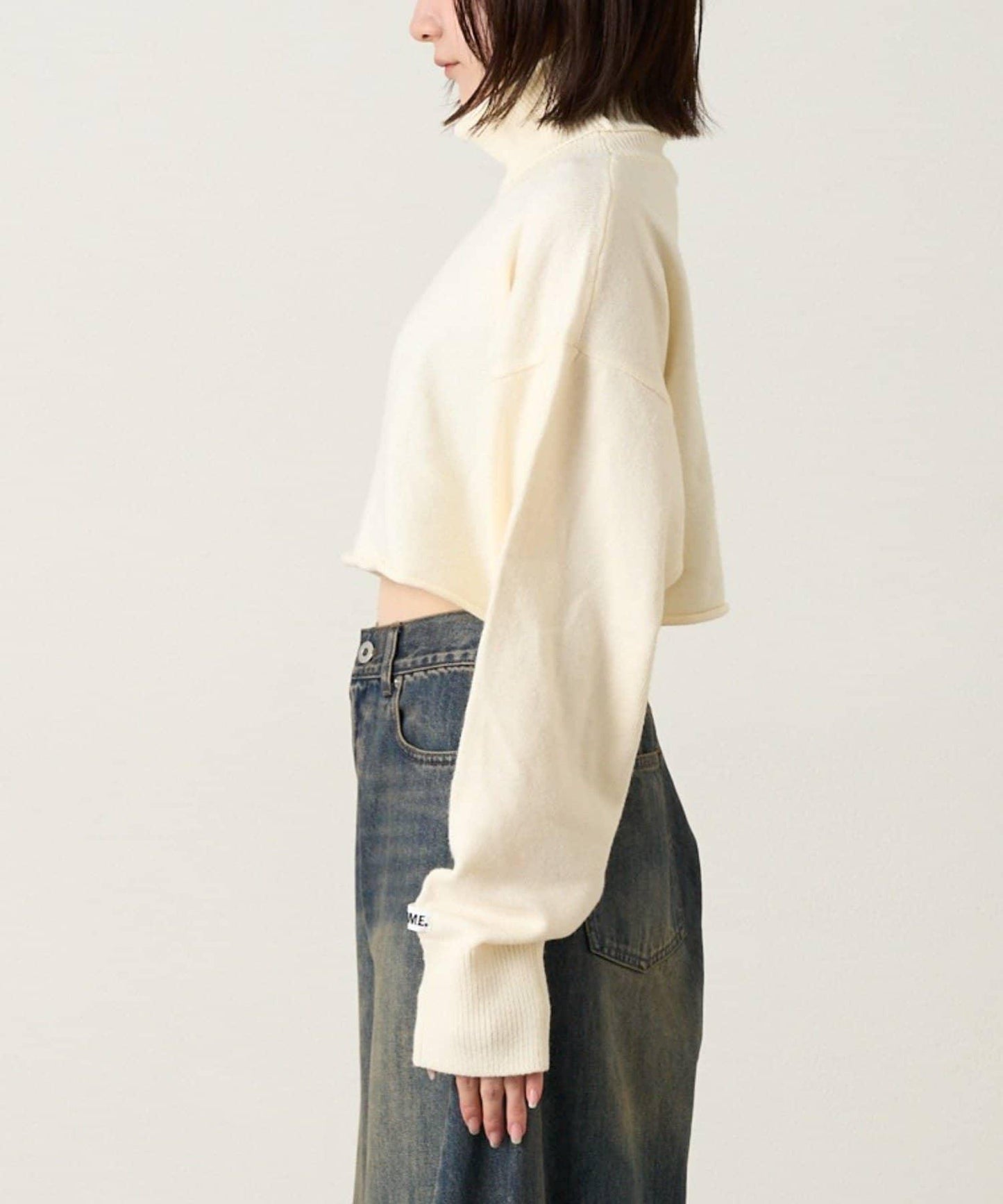 mline 短款高領針織上衣