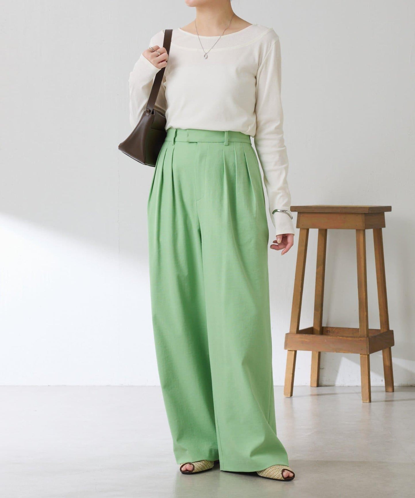 一件即可完成搭配 仿疊穿設計 長袖T恤