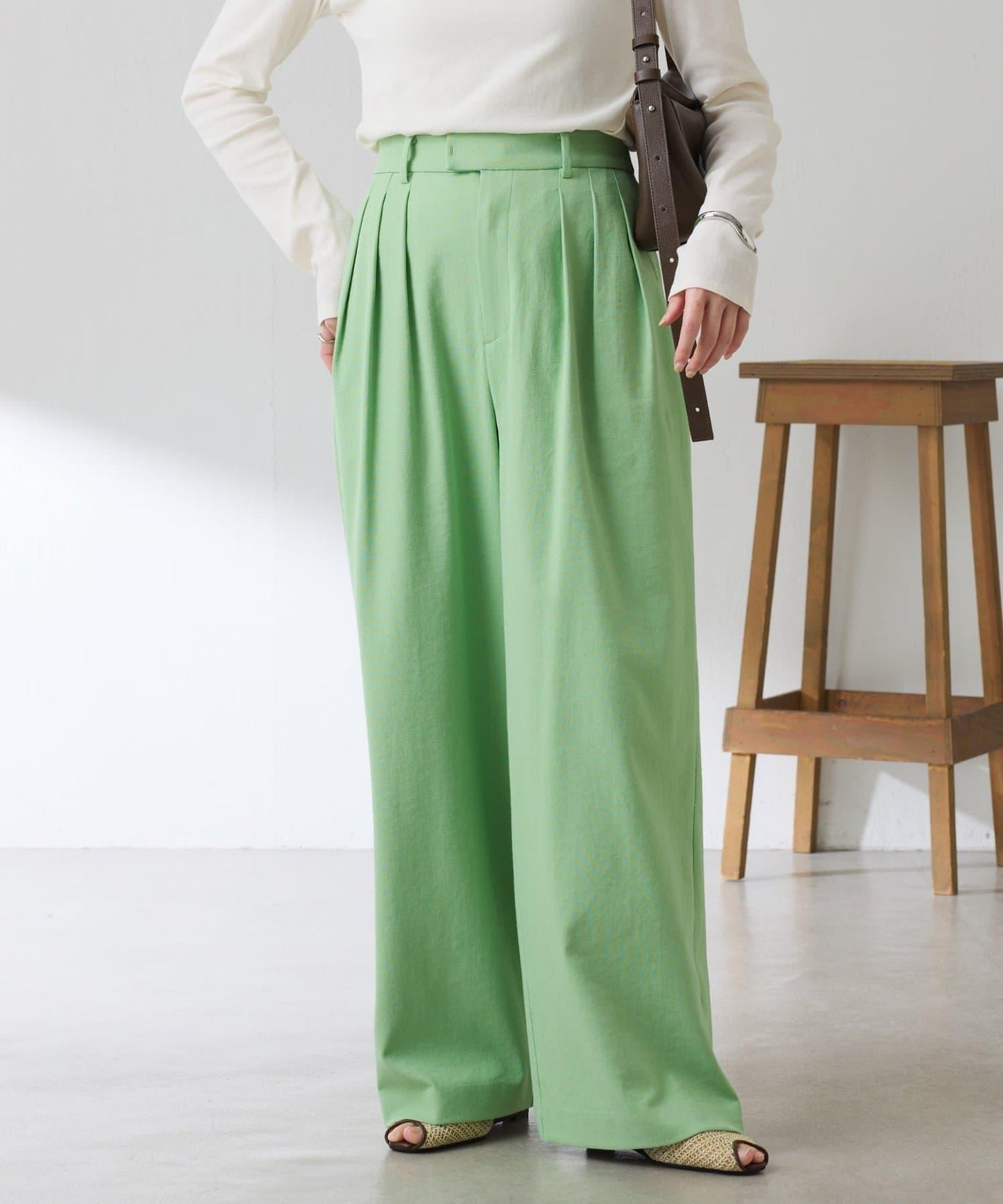 一件即可完成搭配 仿疊穿設計 長袖T恤