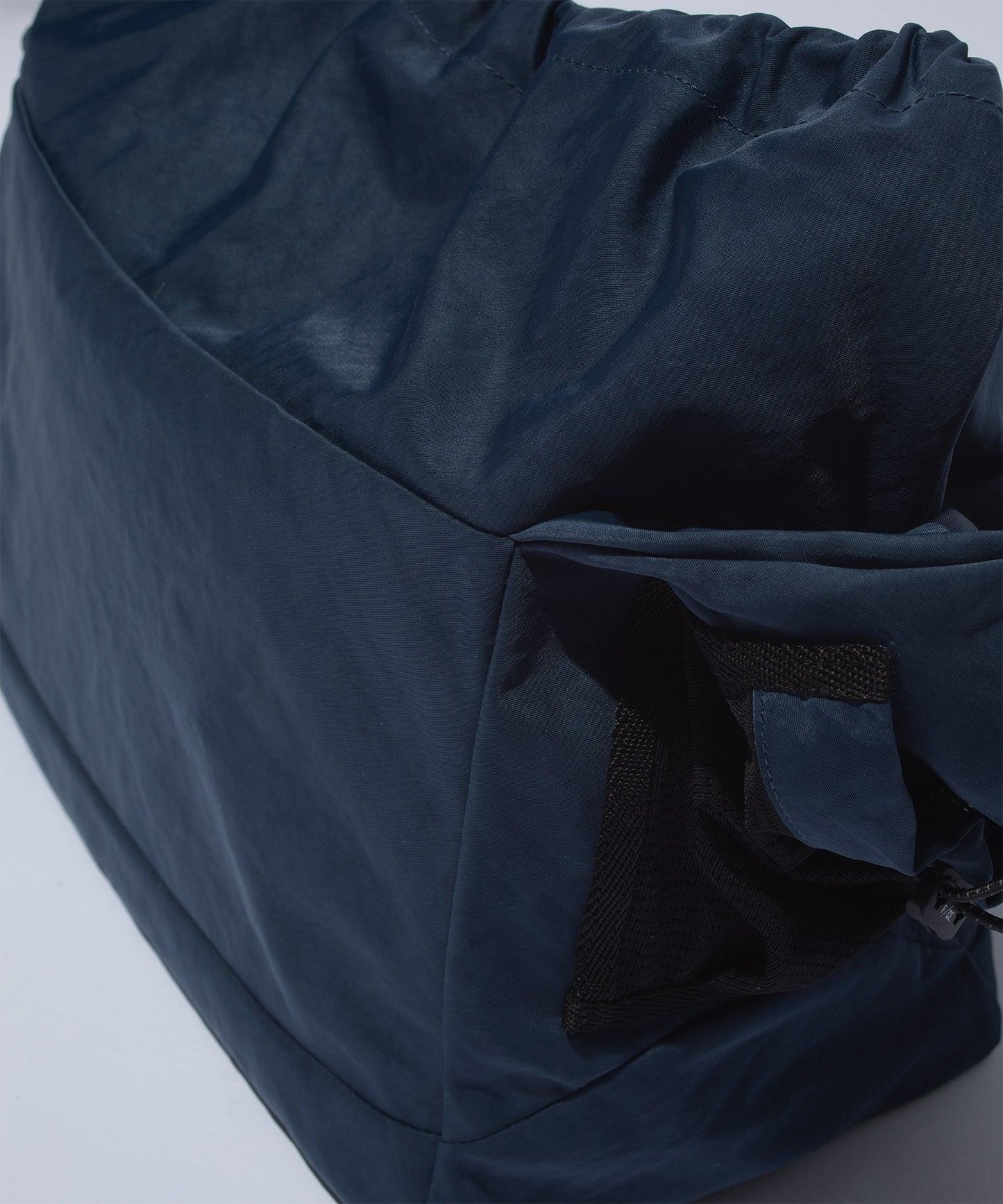 F/CE. TEXTURED TWILL FUROSHIKI 2WAY SHOULDER 紋理斜紋風呂敷設計單肩包