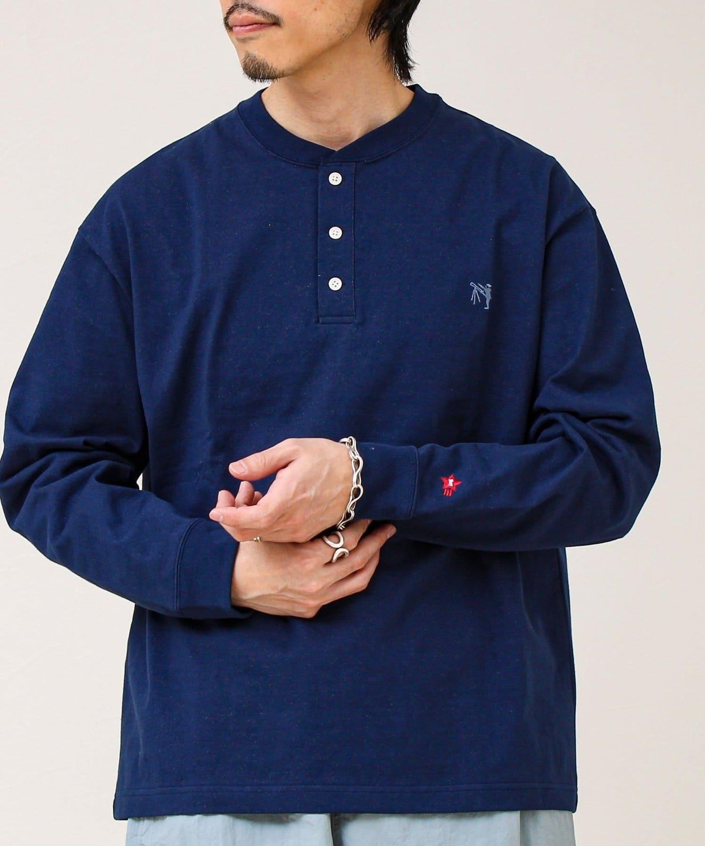 BOY刺繡 內裡漸變 亨利領 長袖T恤