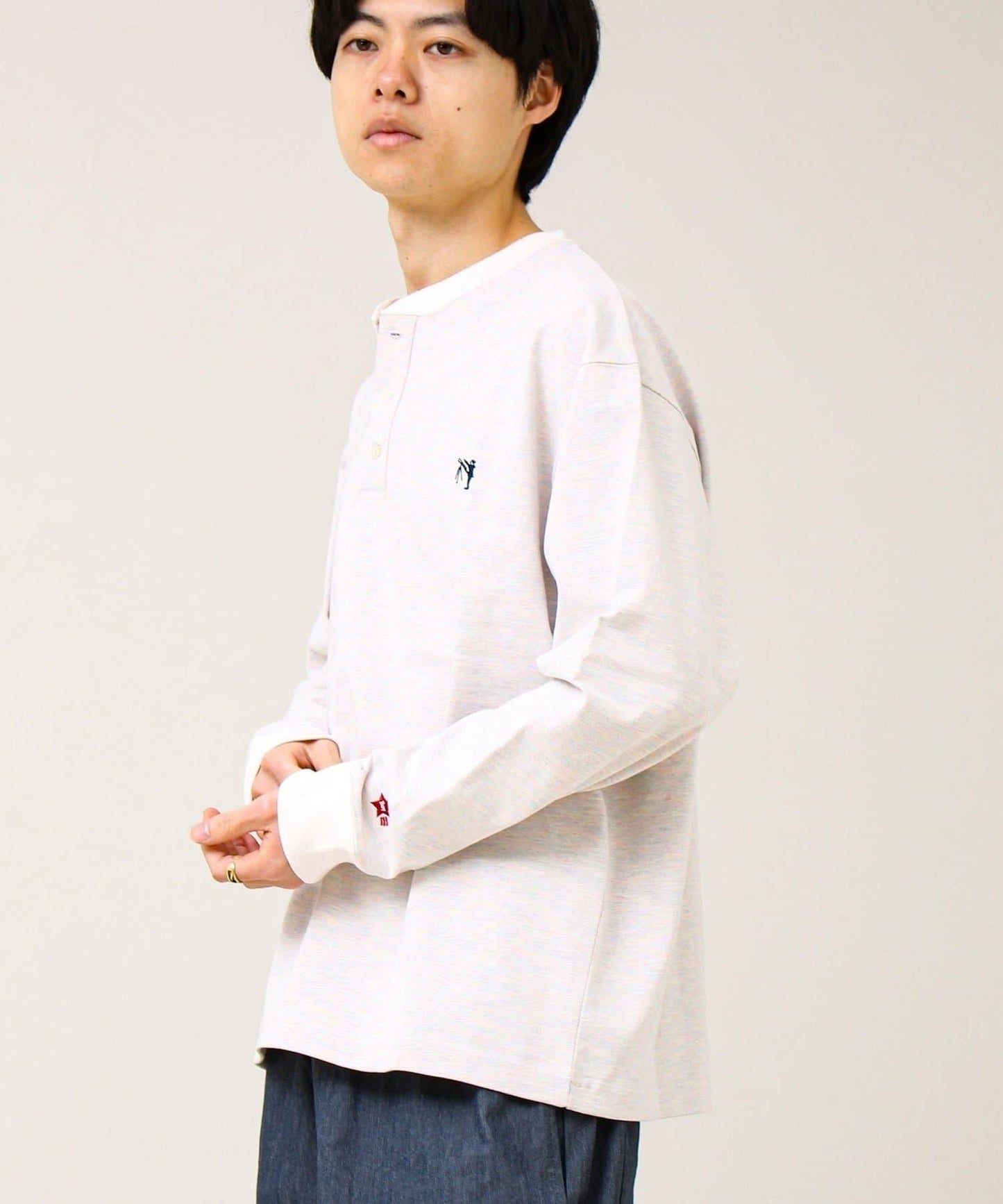 BOY刺繡 內裡漸變 亨利領 長袖T恤