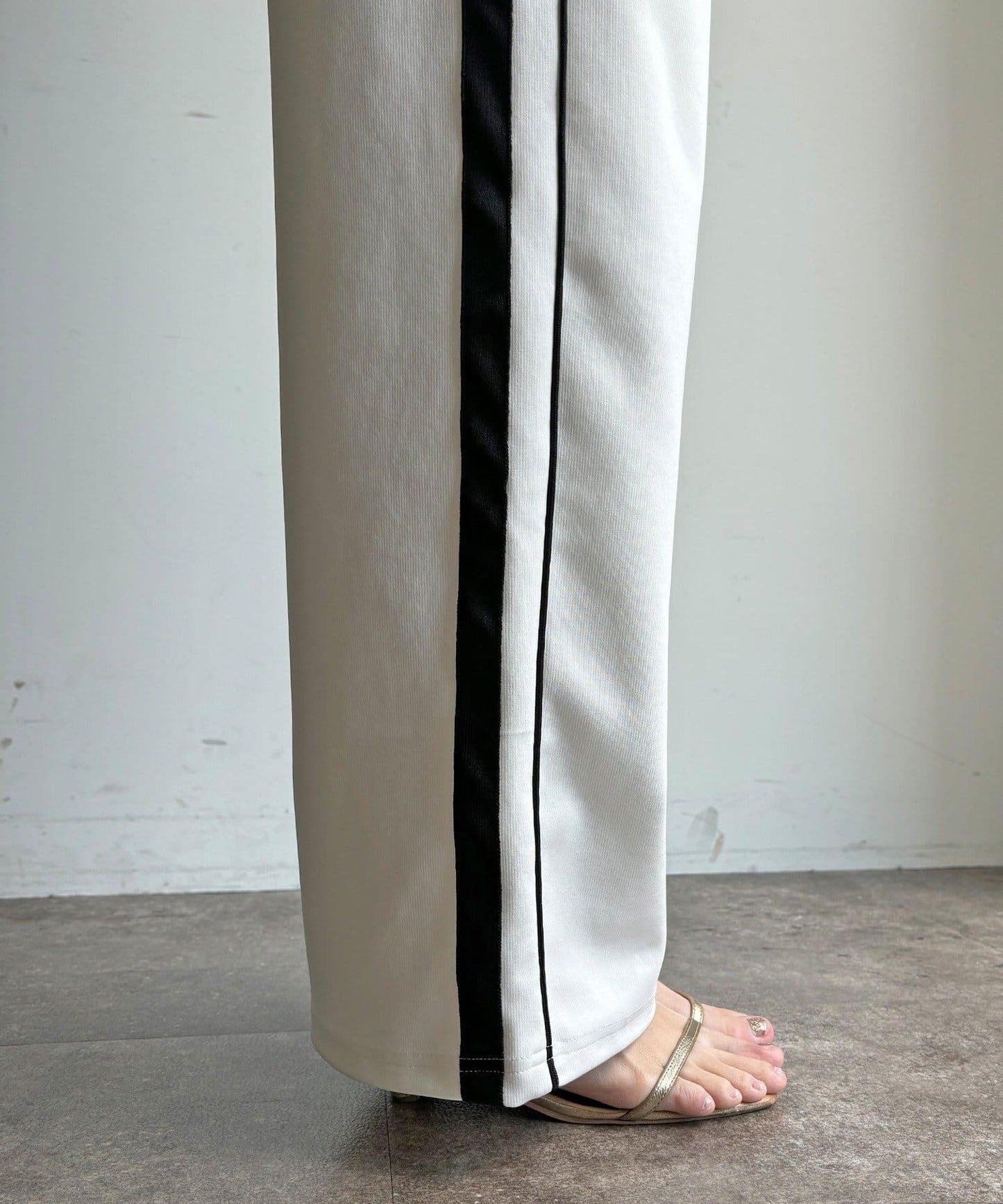 側邊條紋運動褲（網絡）