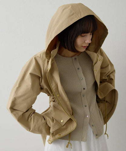 防風連帽夾克