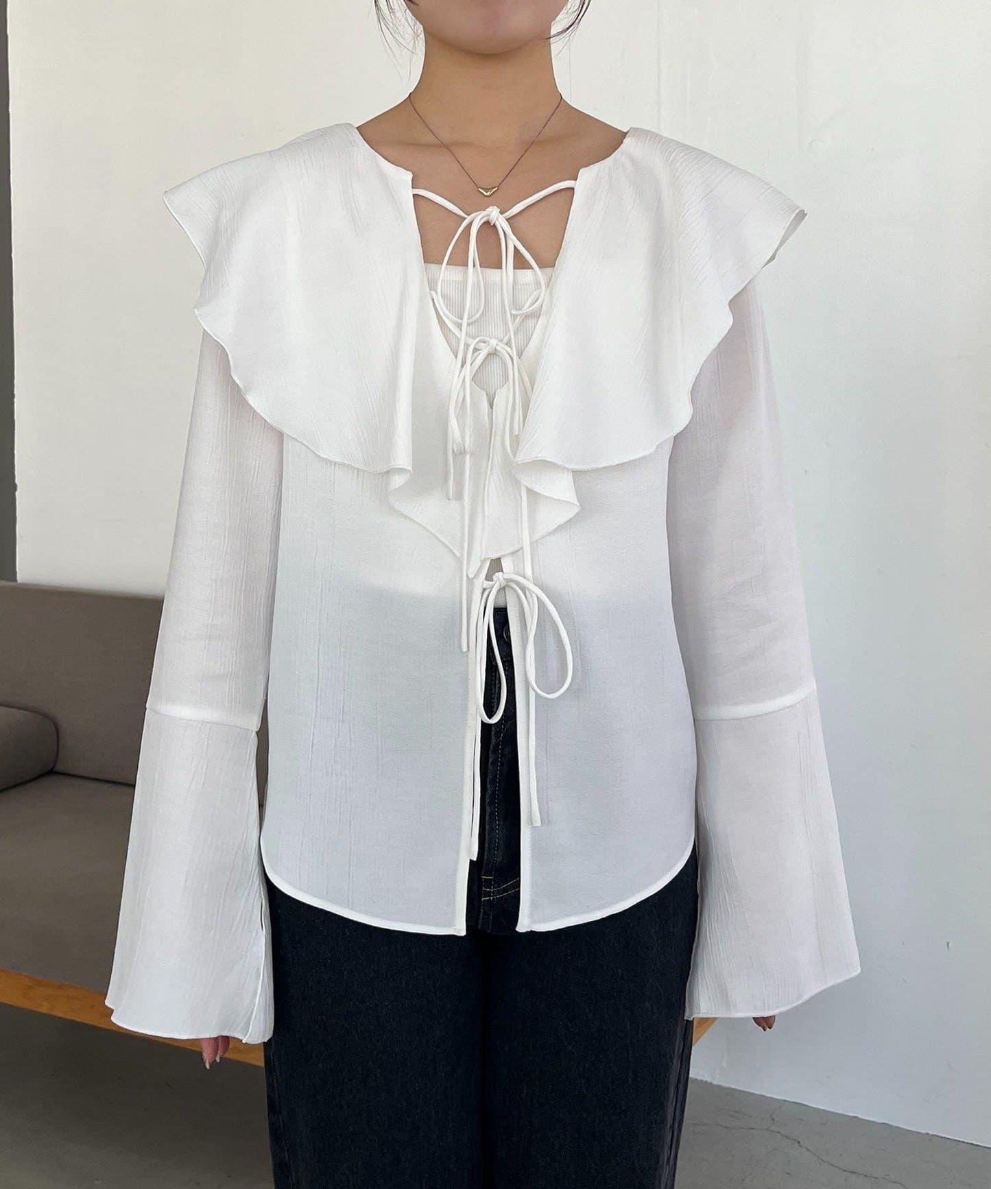 荷葉邊蝴蝶結襯衫