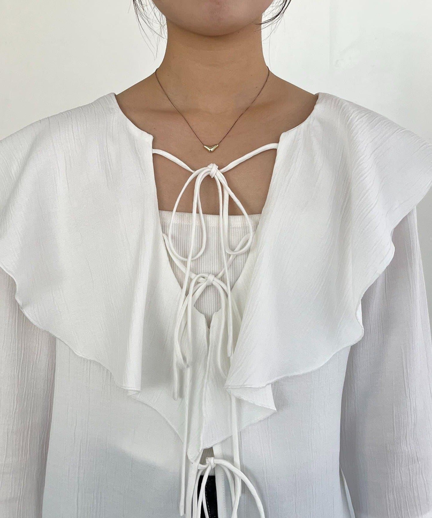 荷葉邊蝴蝶結襯衫