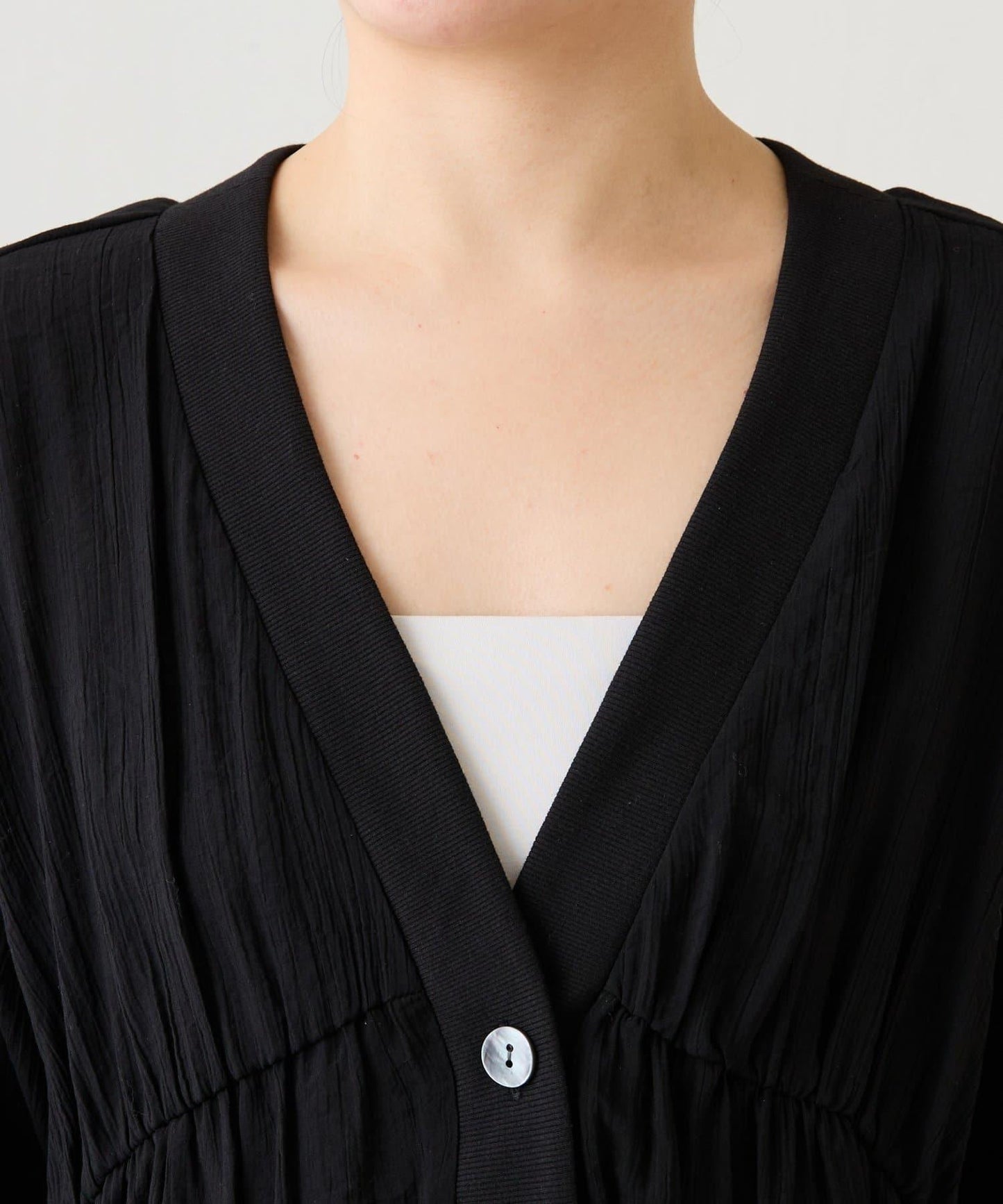 修飾身形 褶皺拼接 襯衫式開衫