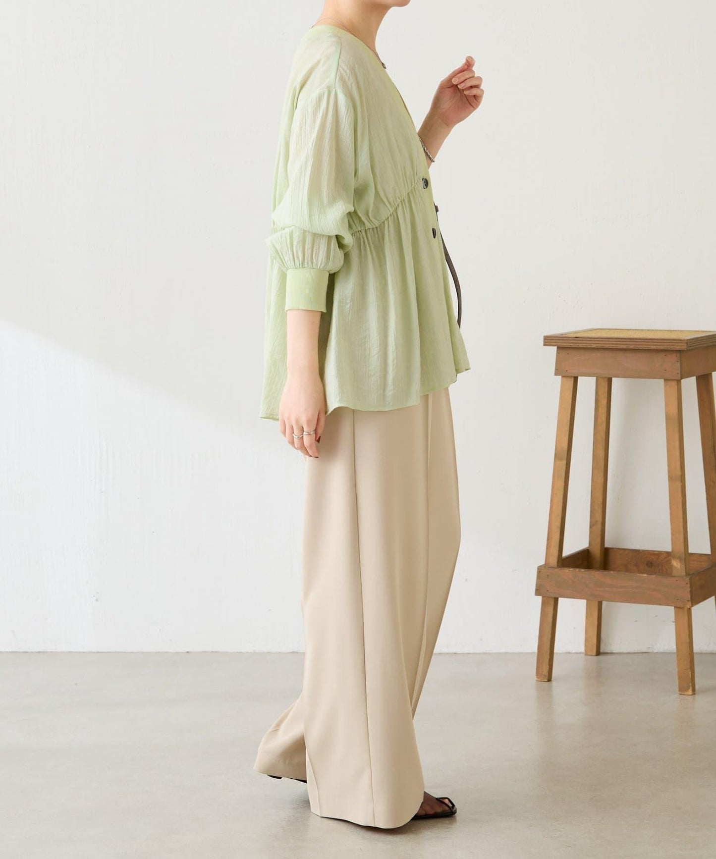 修飾身形 褶皺拼接 襯衫式開衫