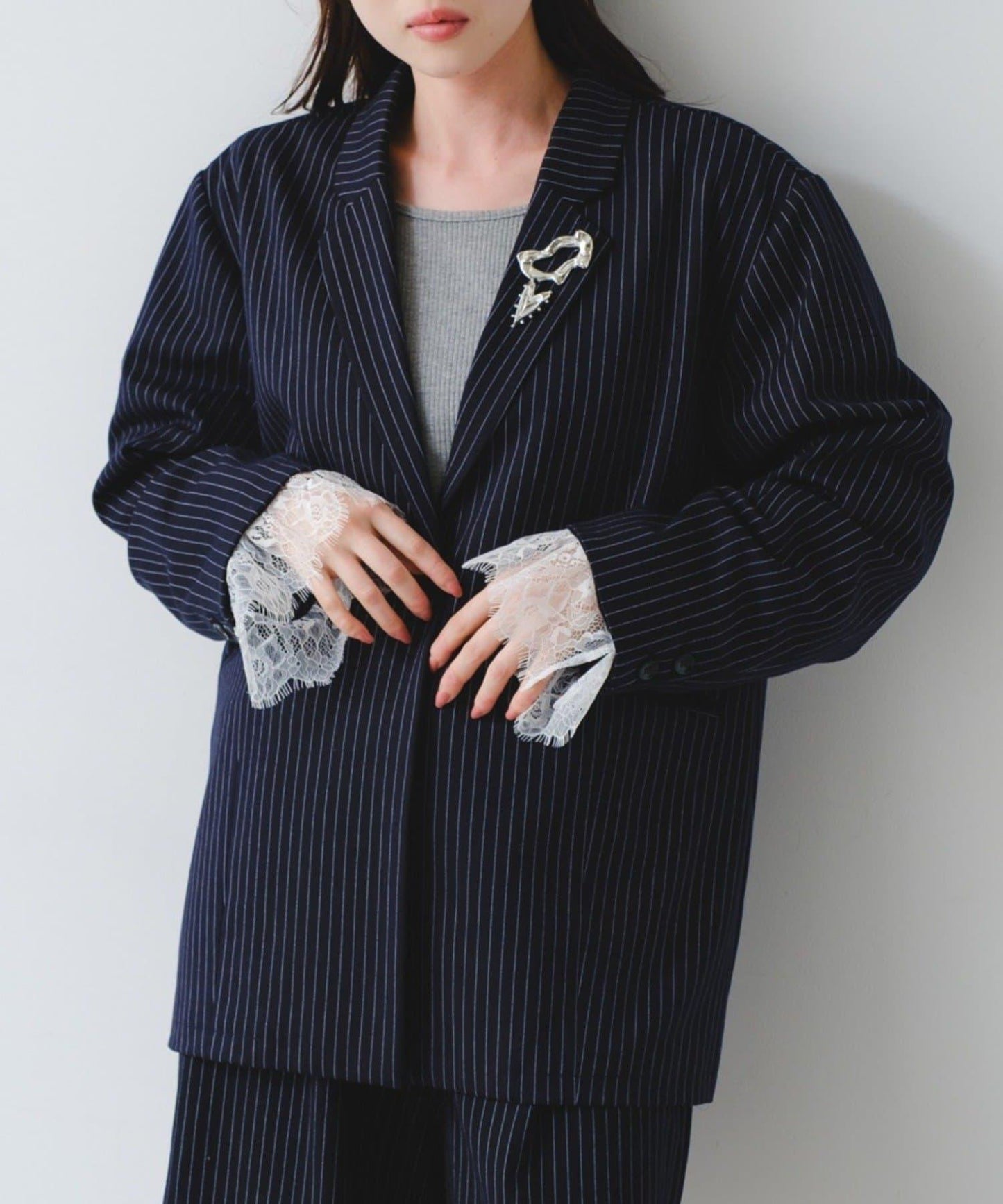 可拆卸蕾絲多方式設計夾克