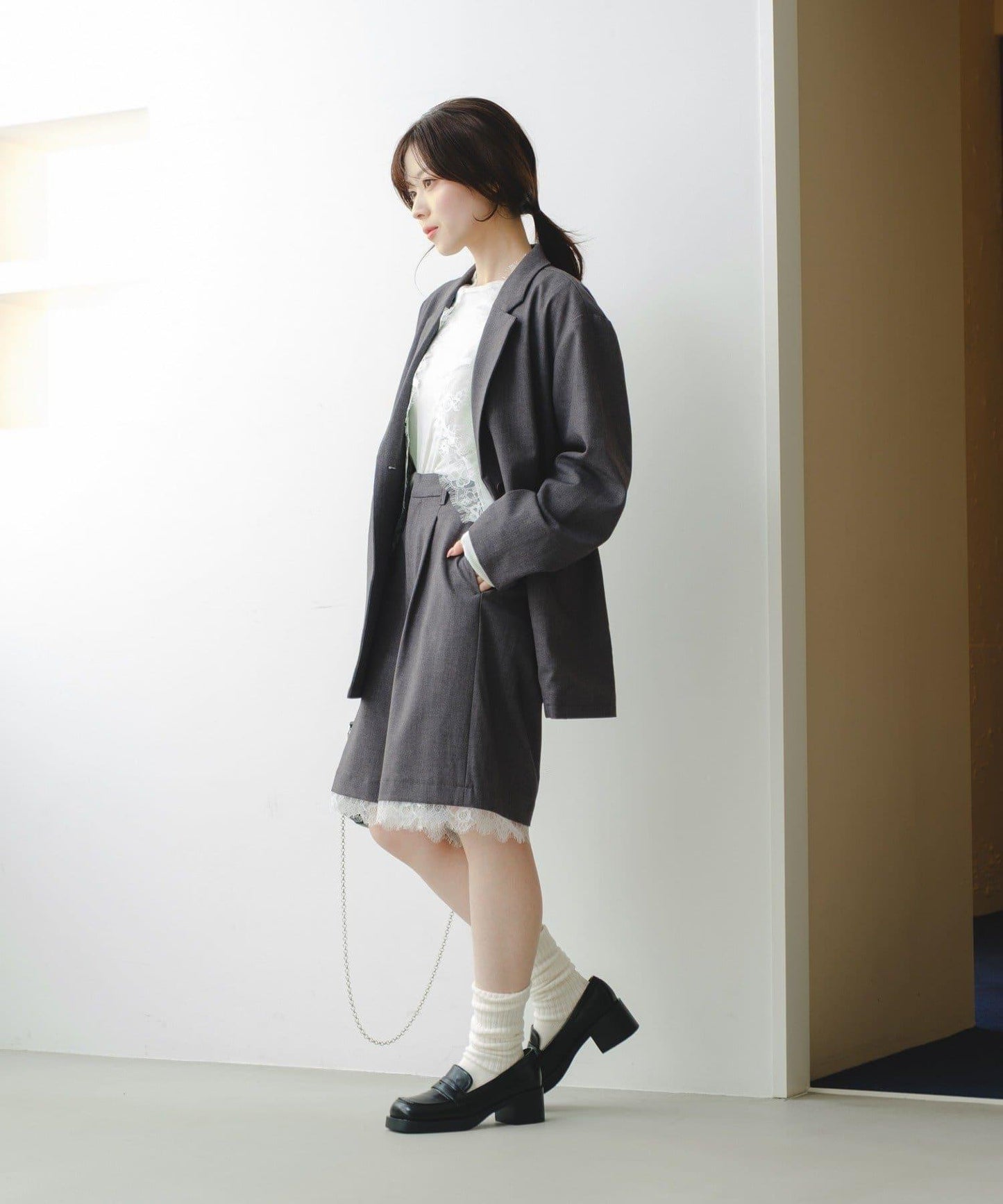 可拆卸蕾絲多方式設計夾克