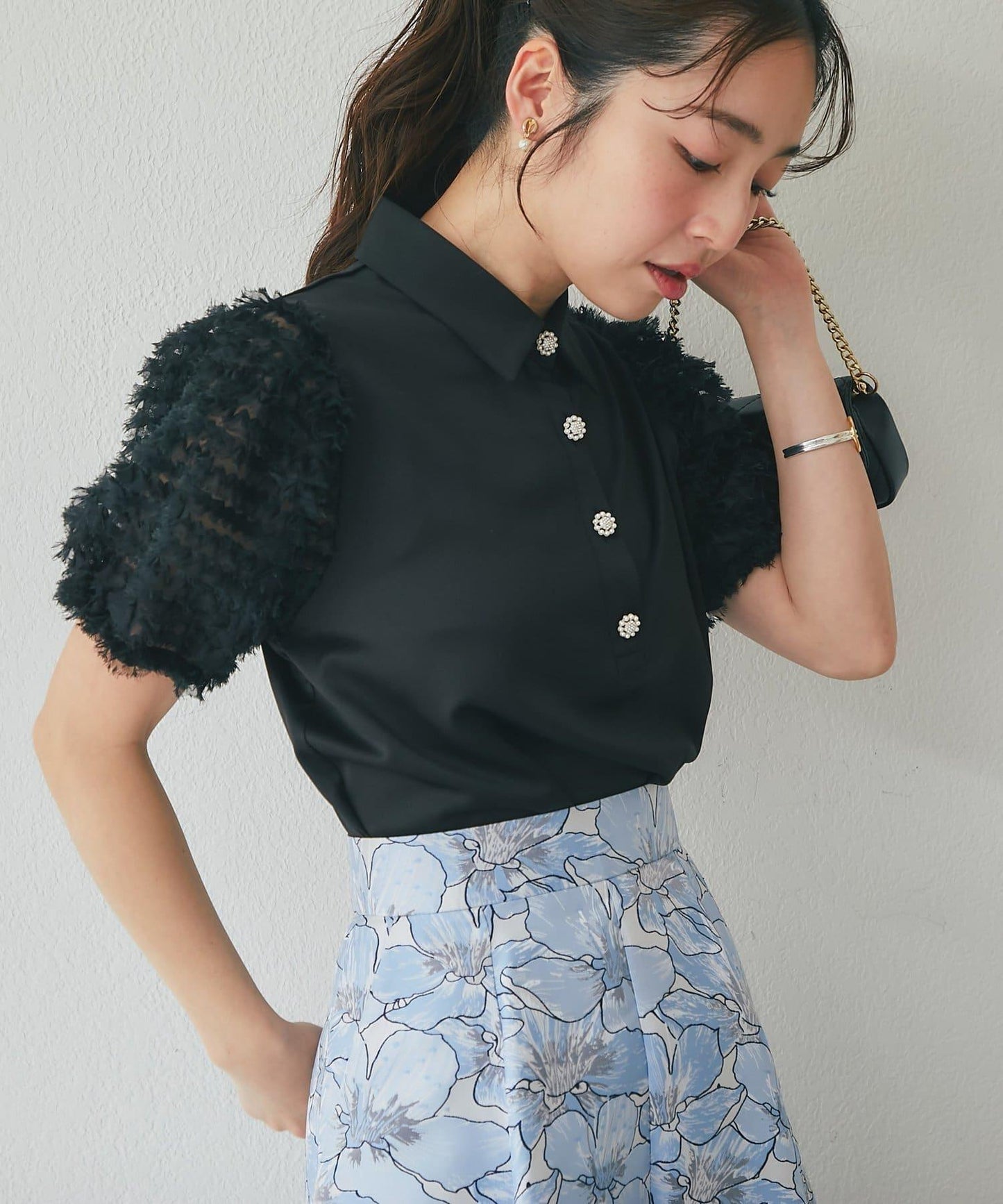 荷葉邊網紗袖 釘珠紐扣 女襯衫