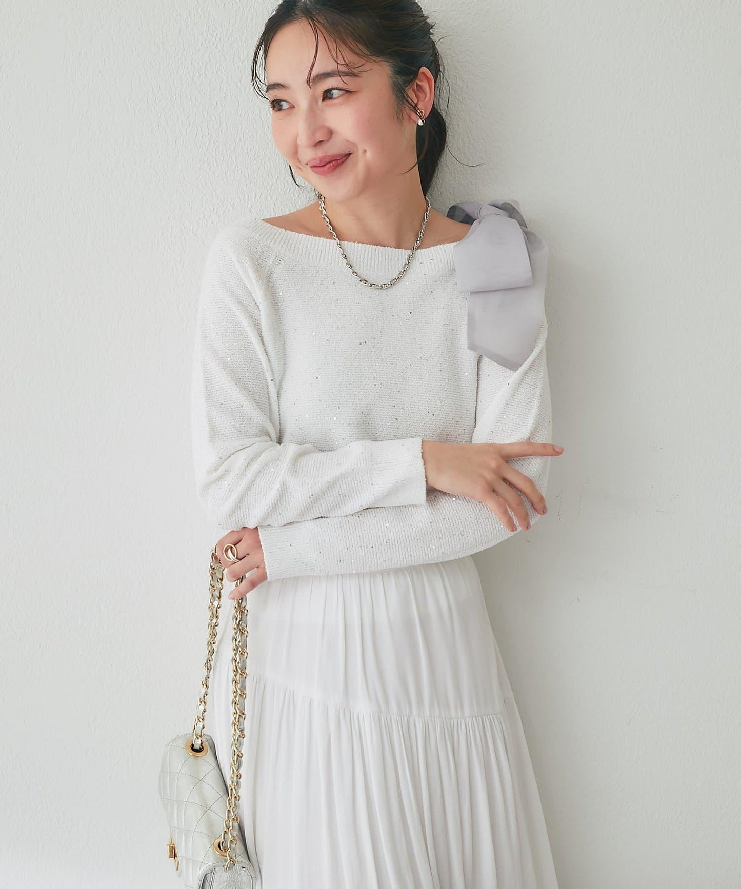 亮片圈圈紗露肩蝴蝶結針織上衣