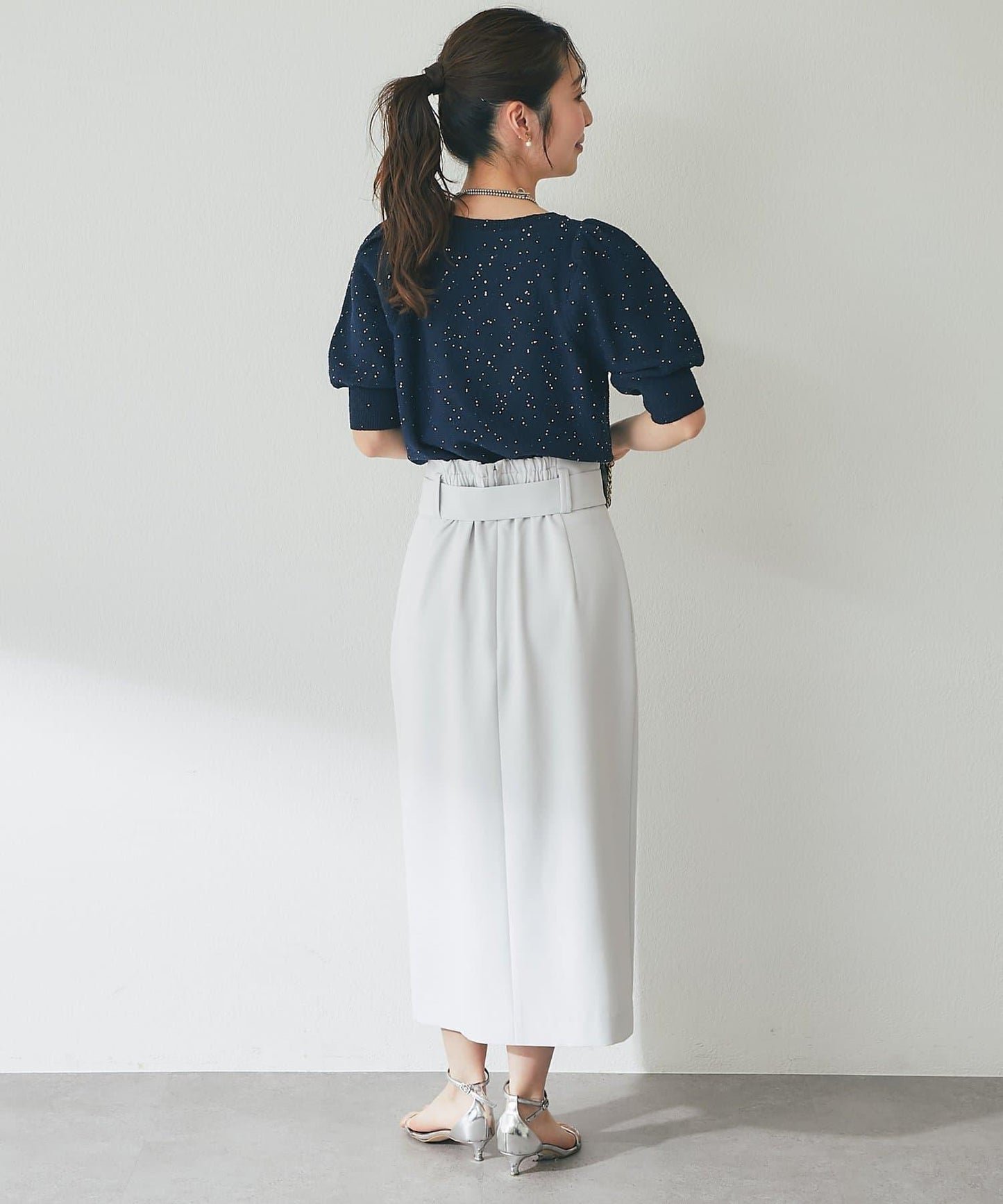 亮片泡泡袖圈圈紗針織上衣