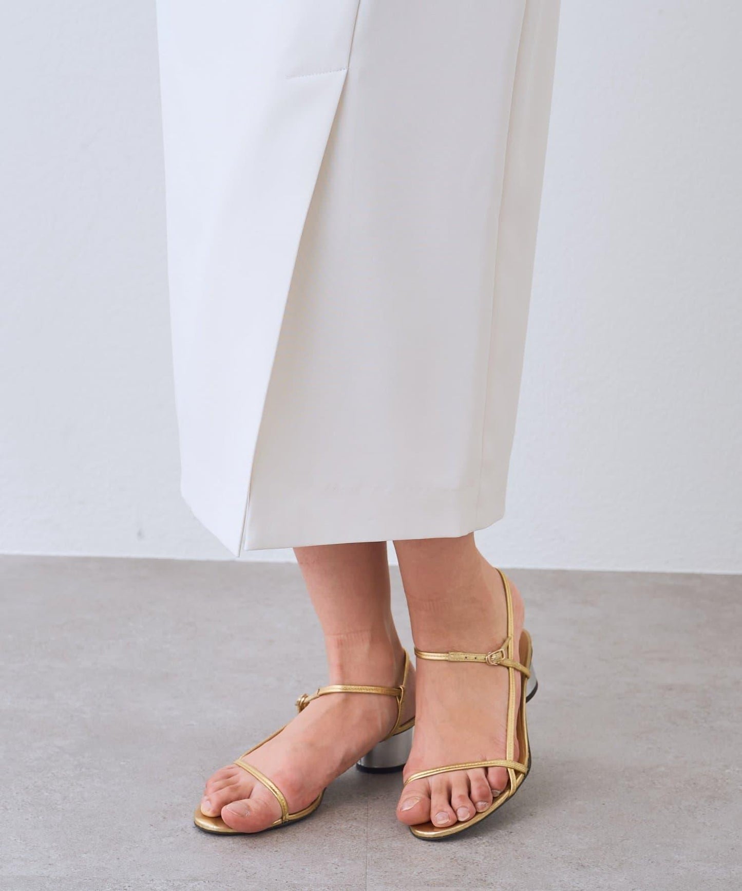 腰帶設計 窄擺半身裙