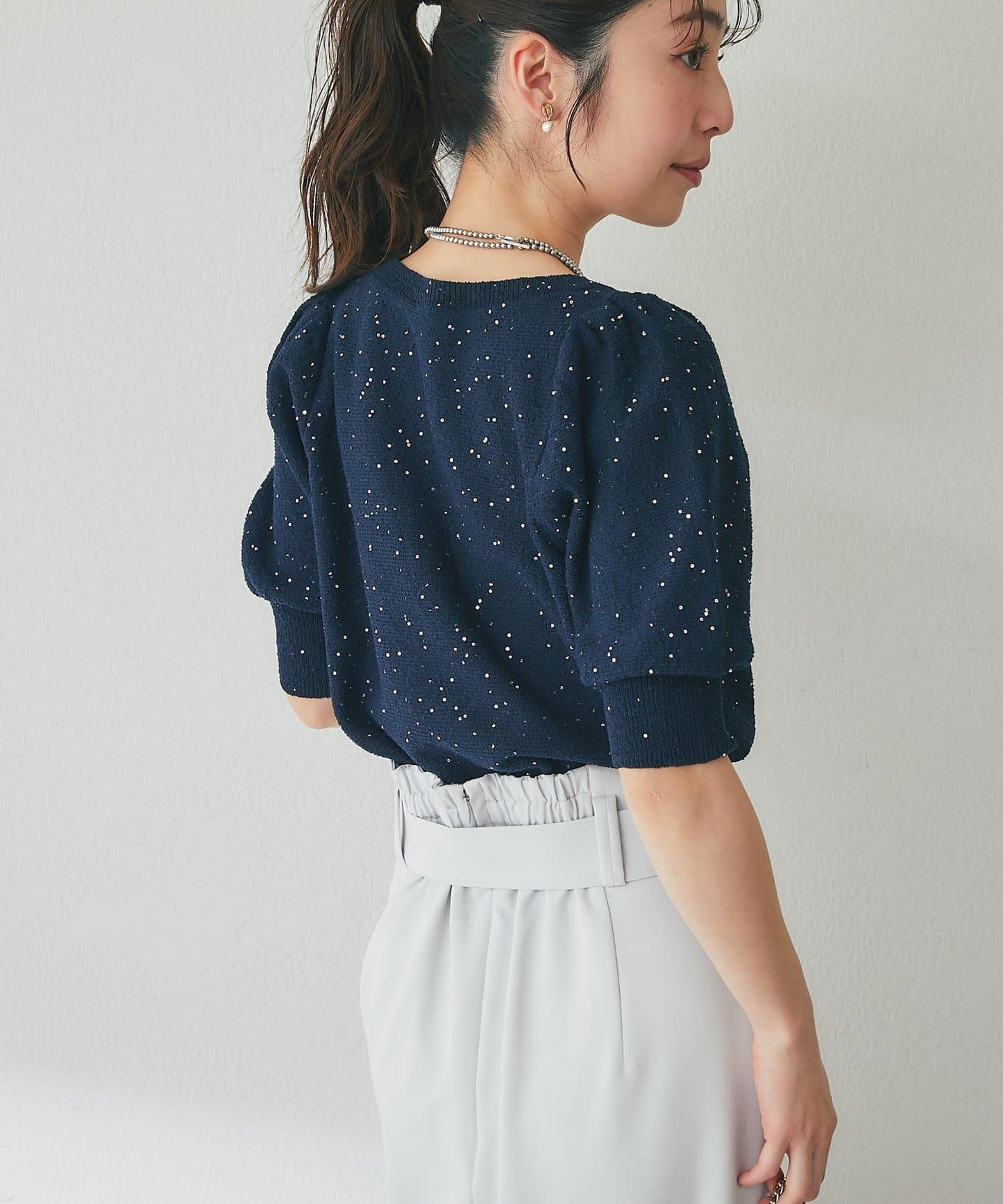 亮片泡泡袖圈圈紗針織上衣