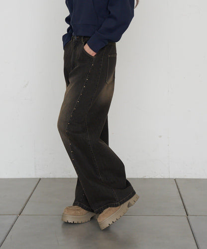 鉚釘設計 闊腿 牛仔面料 牛仔褲