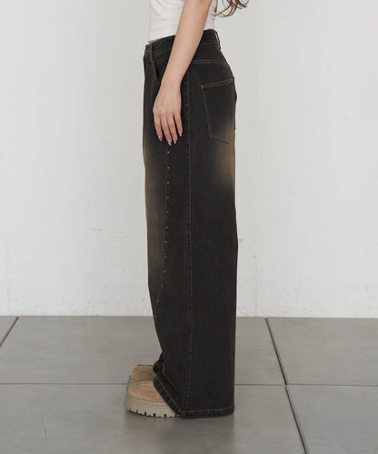 鉚釘設計 闊腿 牛仔面料 牛仔褲