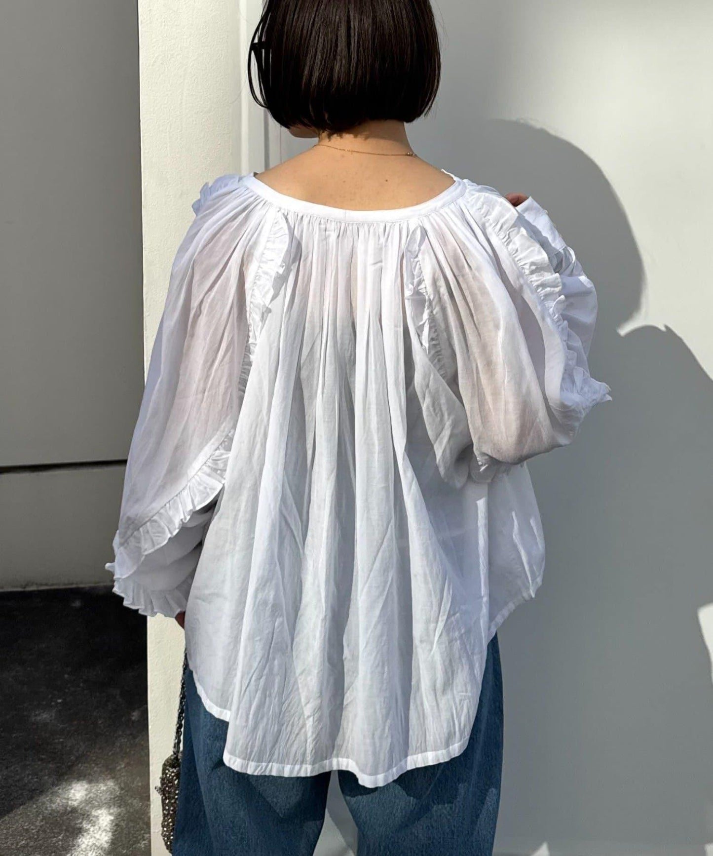 willow 透紗蓬鬆荷葉邊襯衫