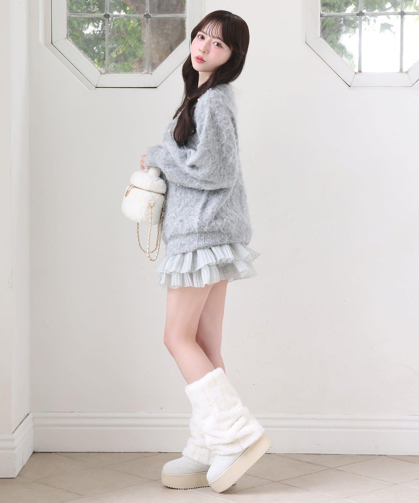 珠飾毛絨針織上衣