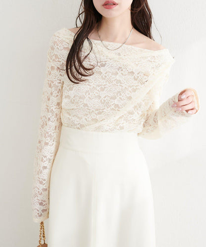 垂墜蕾絲設計套頭上衣