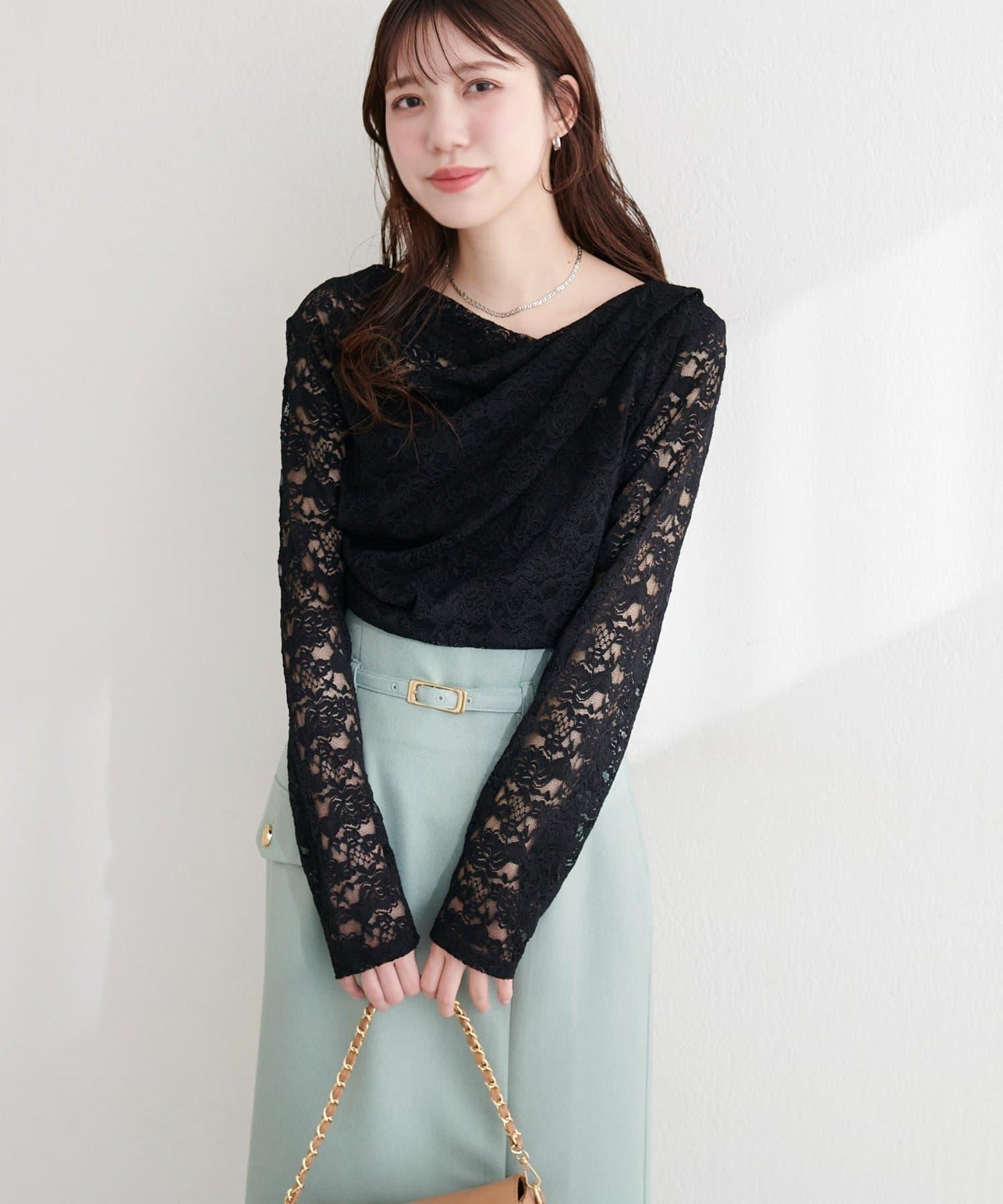 垂墜蕾絲設計套頭上衣