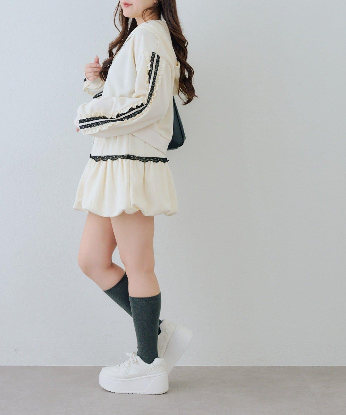 RMAF 成套 運動風蕾絲 連帽衛衣