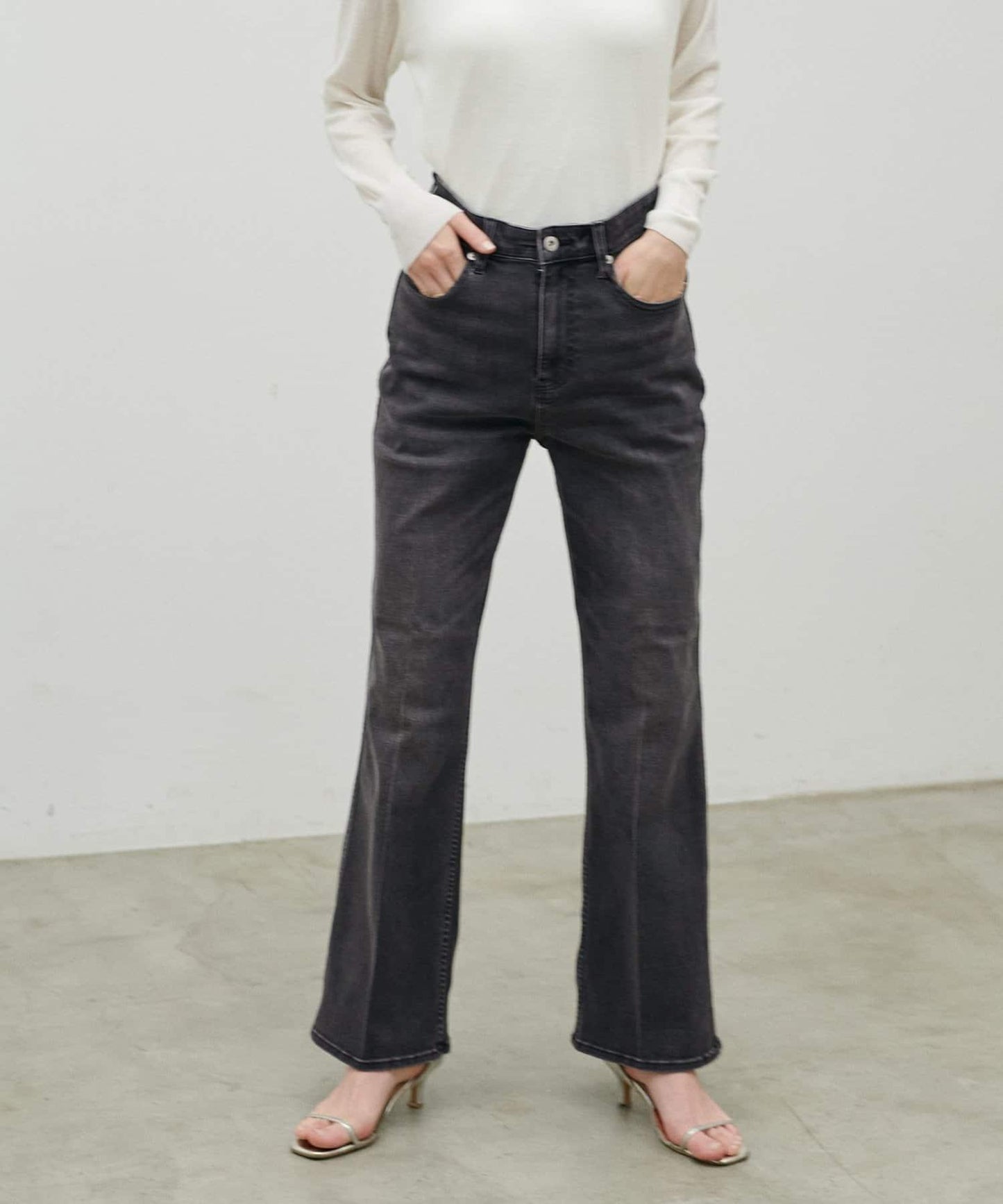 彈力喇叭牛仔褲