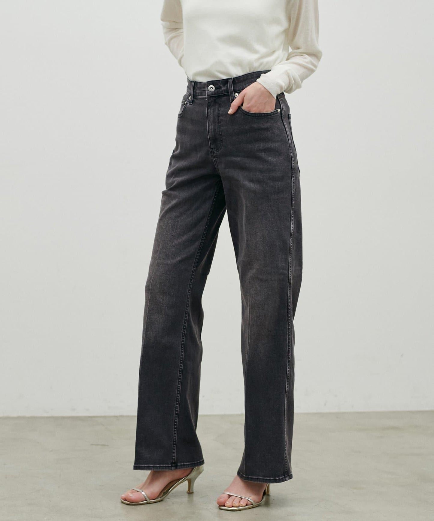 彈力喇叭牛仔褲