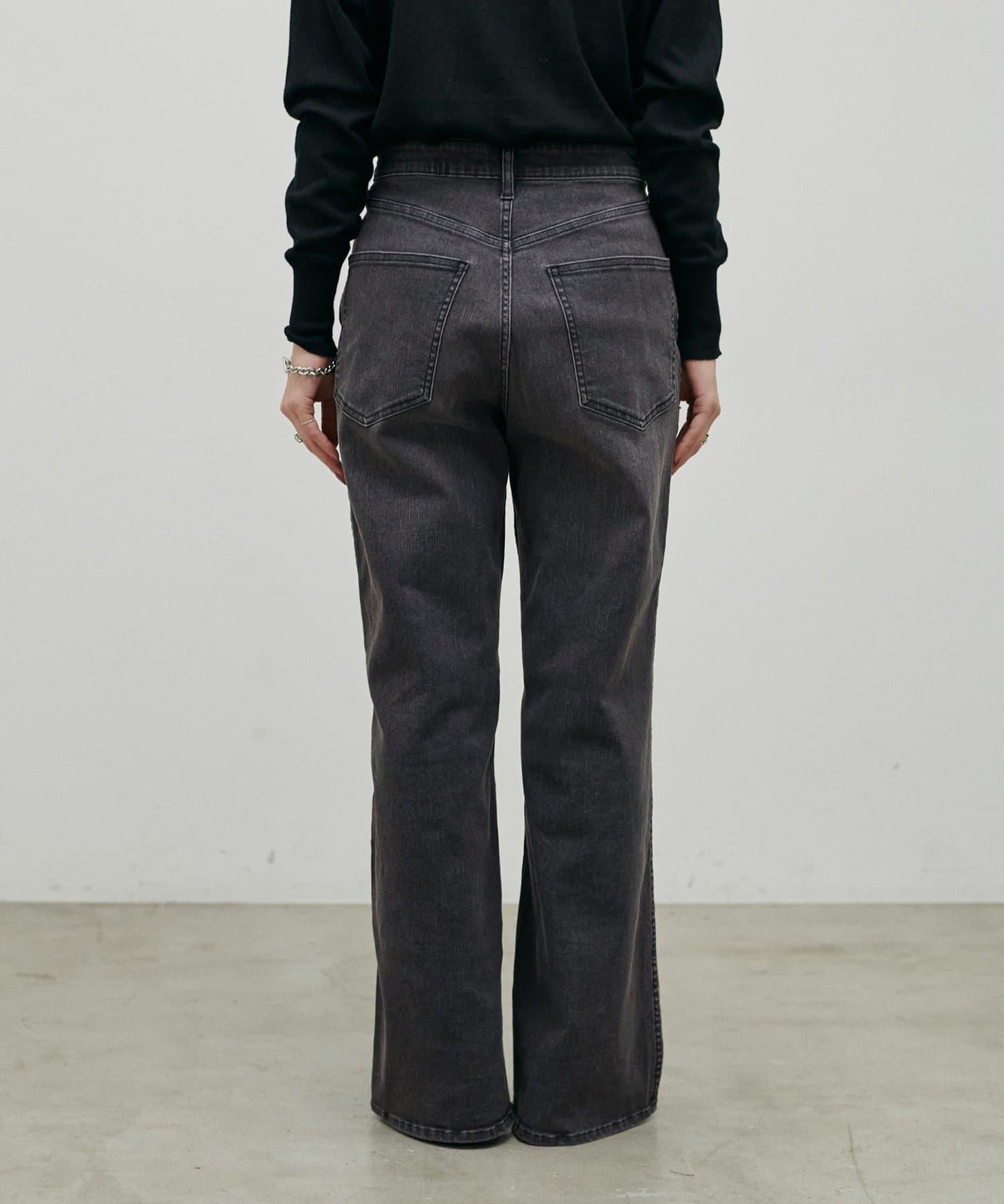 彈力喇叭牛仔褲