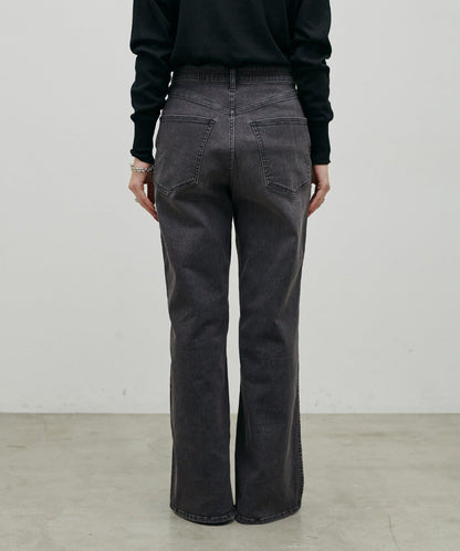 彈力喇叭牛仔褲