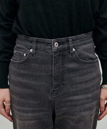 彈力喇叭牛仔褲