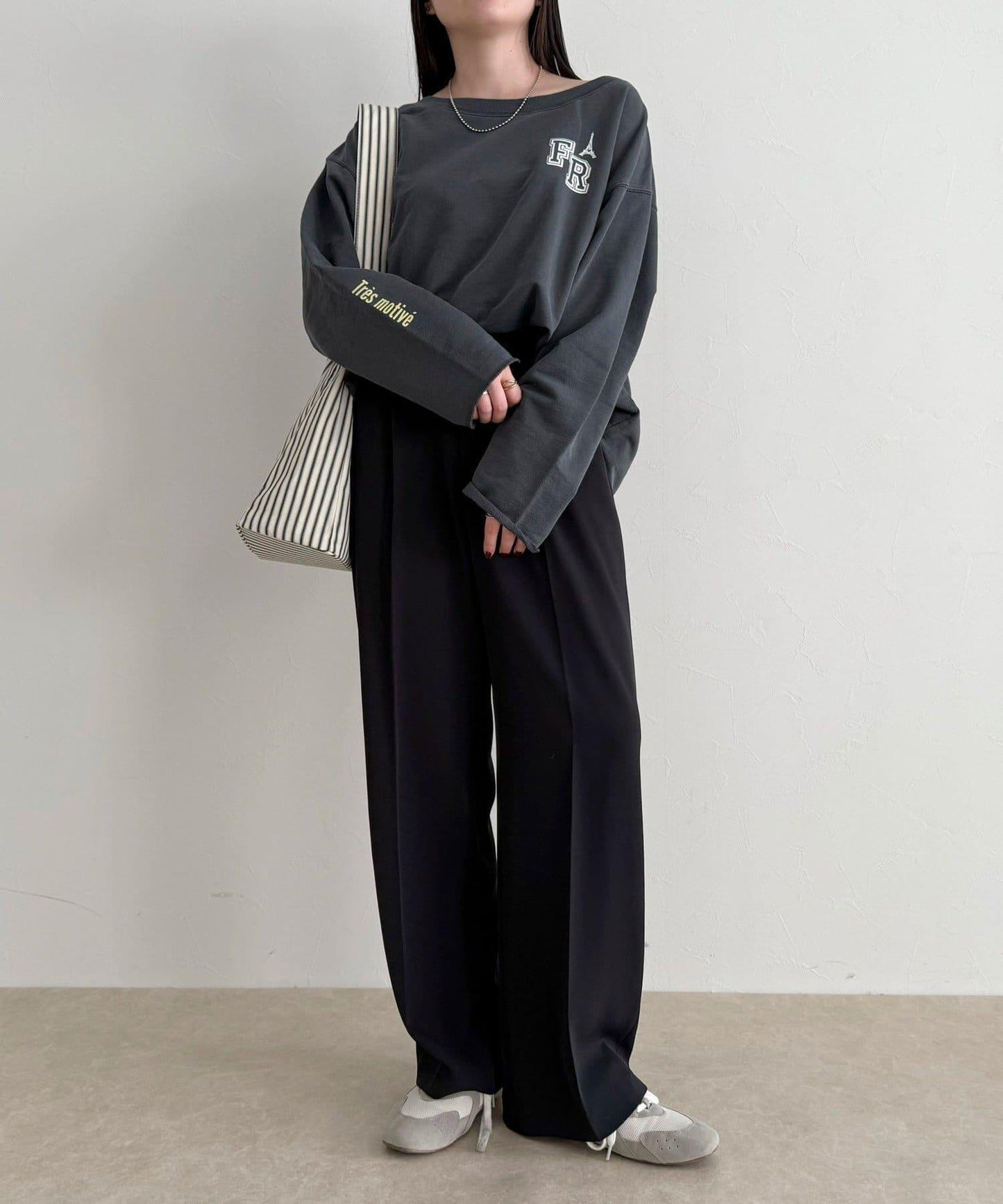 做舊毛圈露肩套頭衛衣