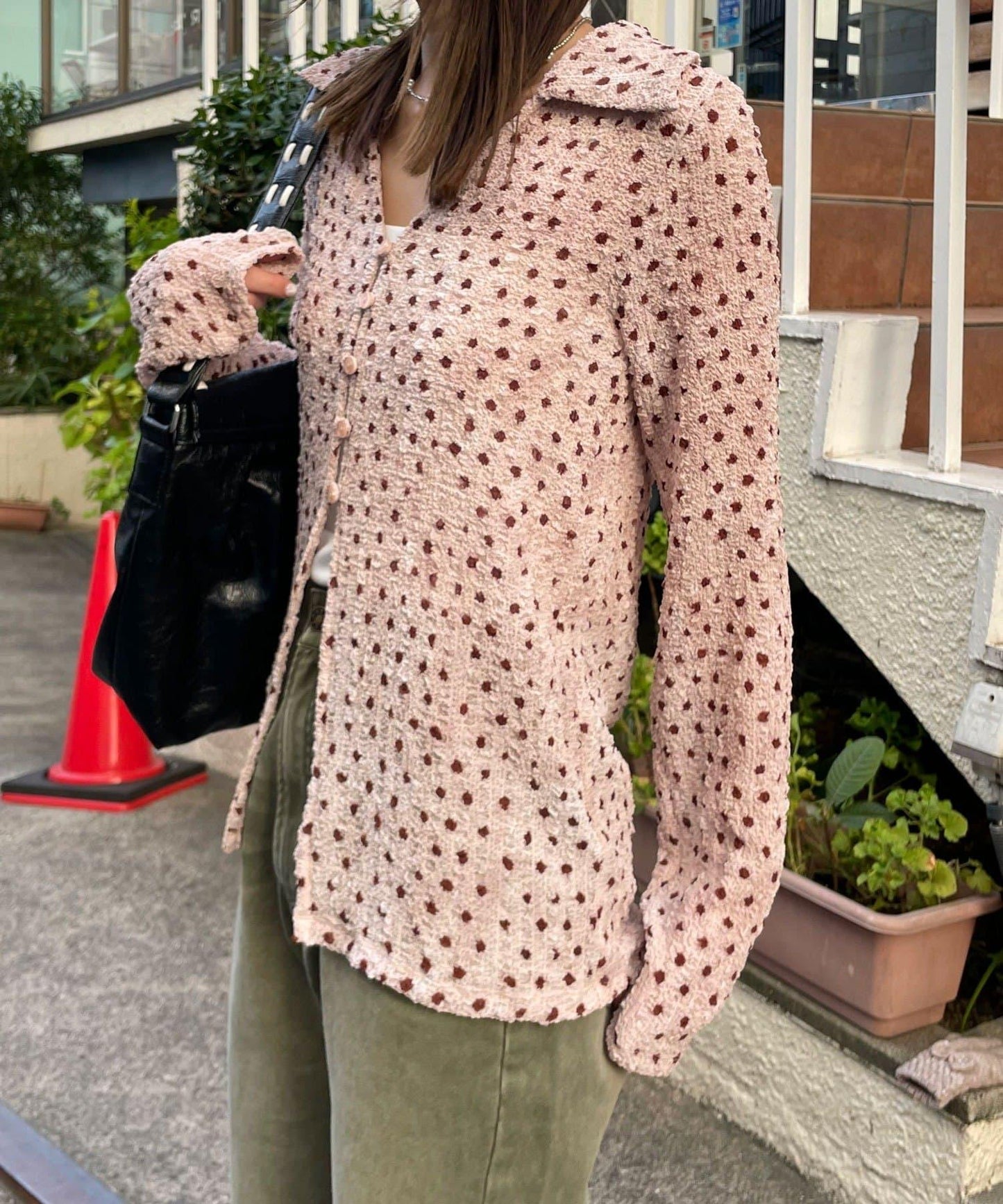 凹凸紋V領開襟襯衫