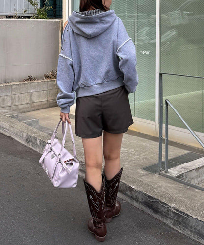 肩部開衩金屬釦眼貼布裝飾 拉鍊連帽衛衣