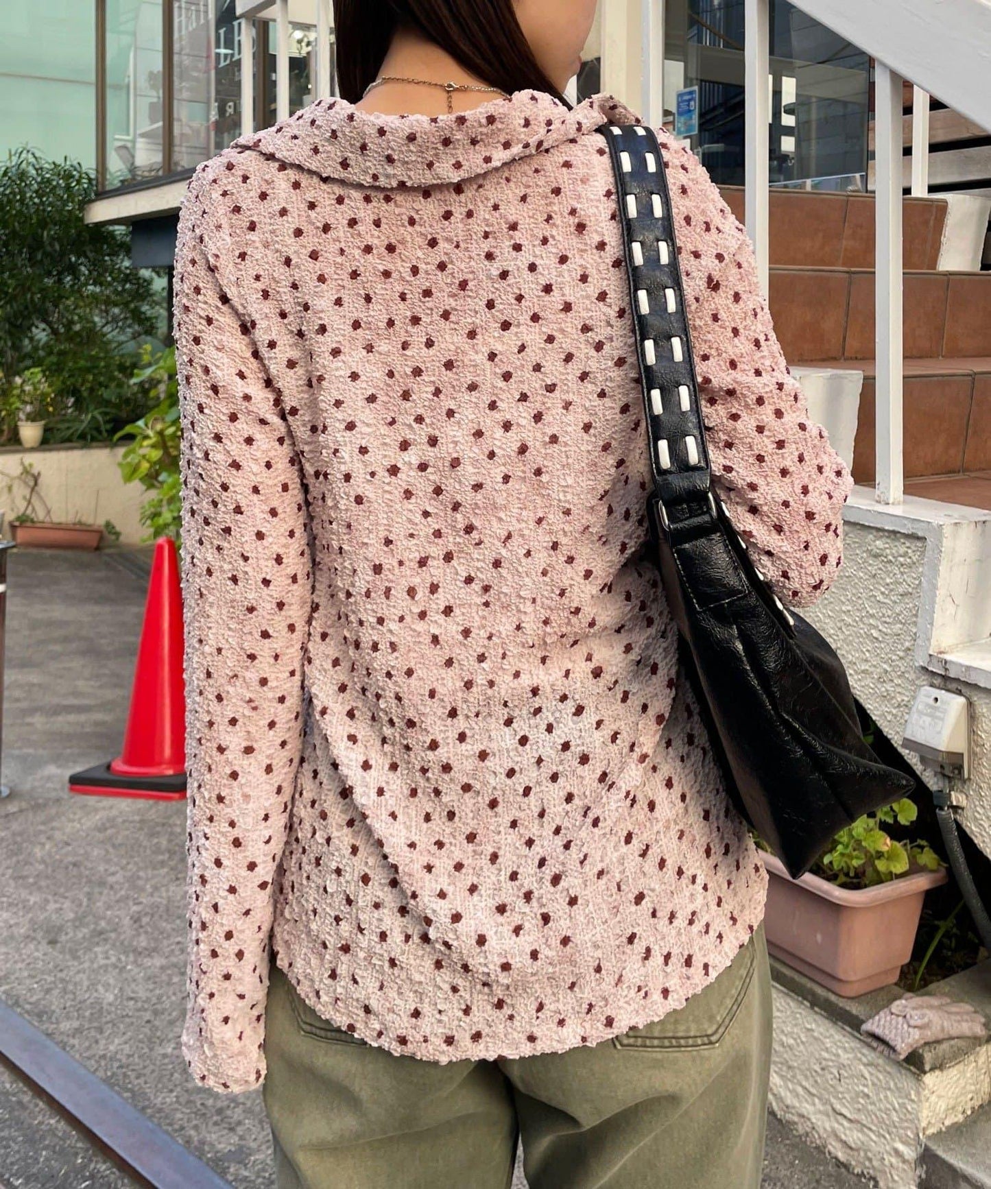 凹凸紋V領開襟襯衫