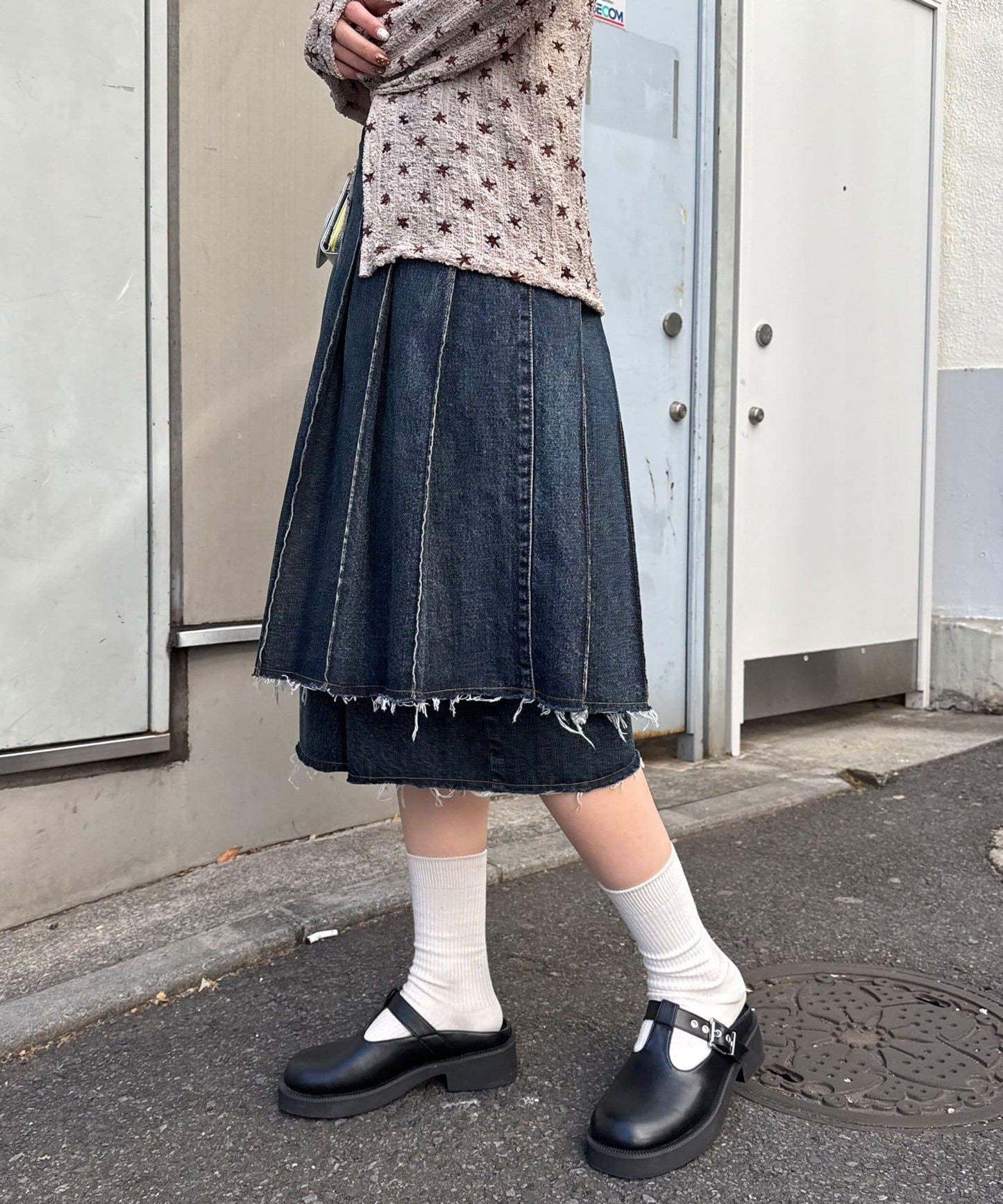 ANTI WARP 裙裝疊穿設計 牛仔短褲