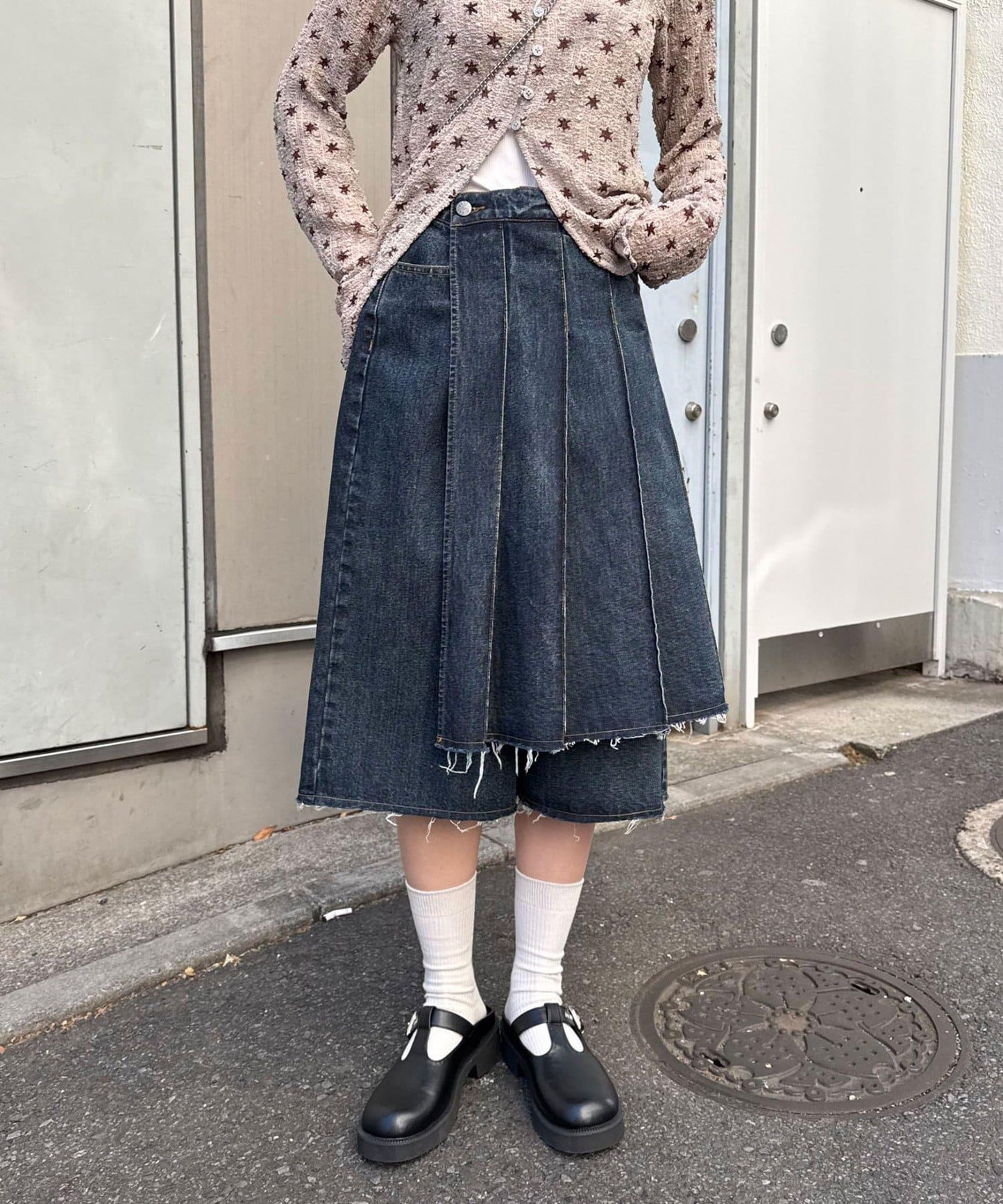 ANTI WARP 裙裝疊穿設計 牛仔短褲