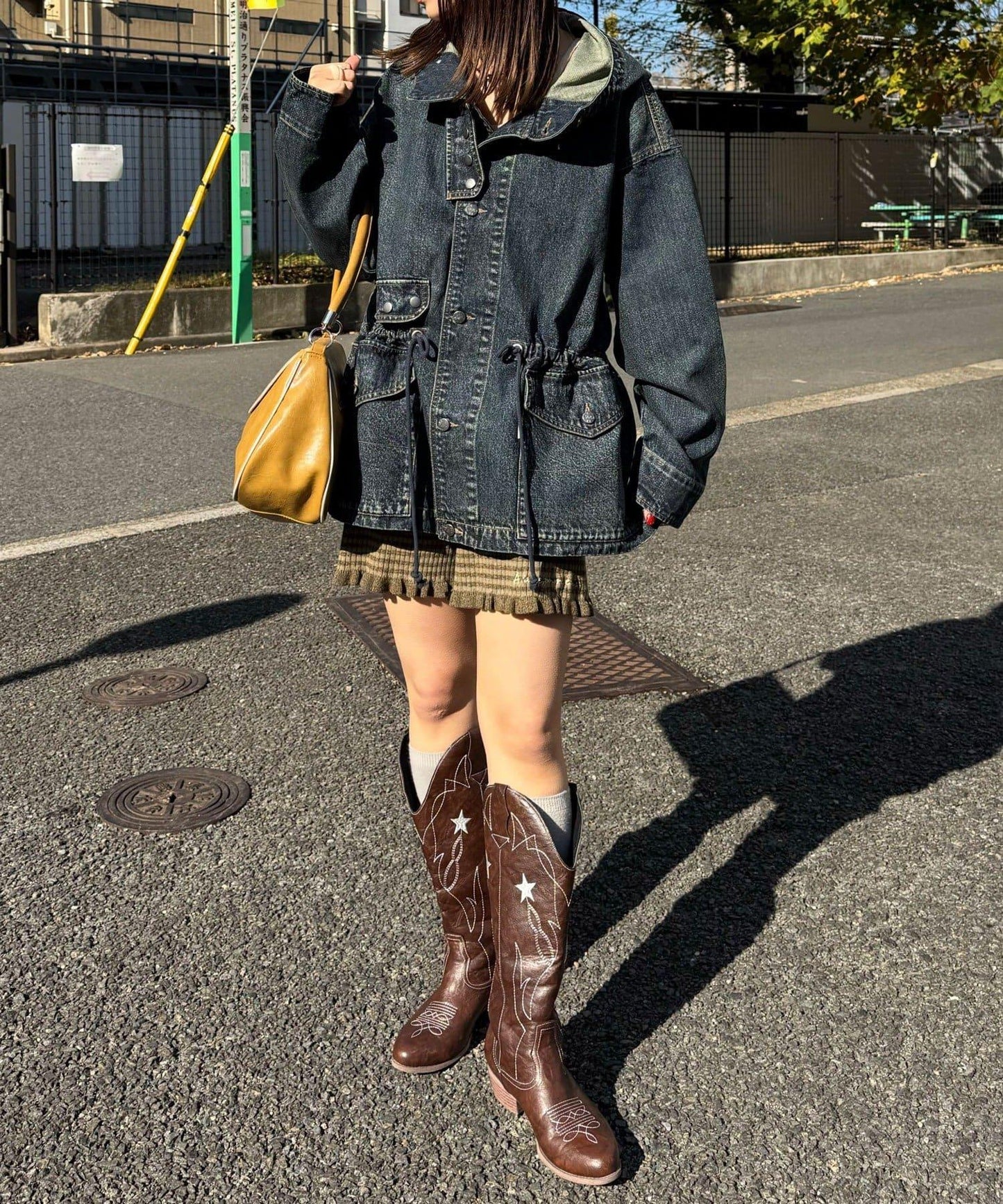 ANTI WARP 牛仔罩衫連帽夾克