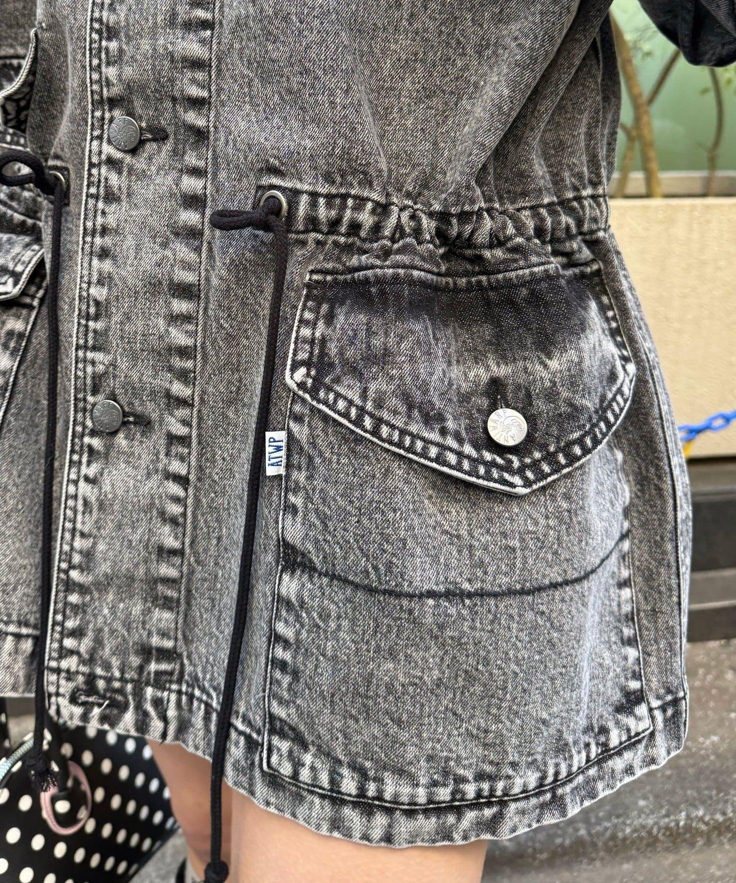 ANTI WARP 牛仔罩衫連帽夾克