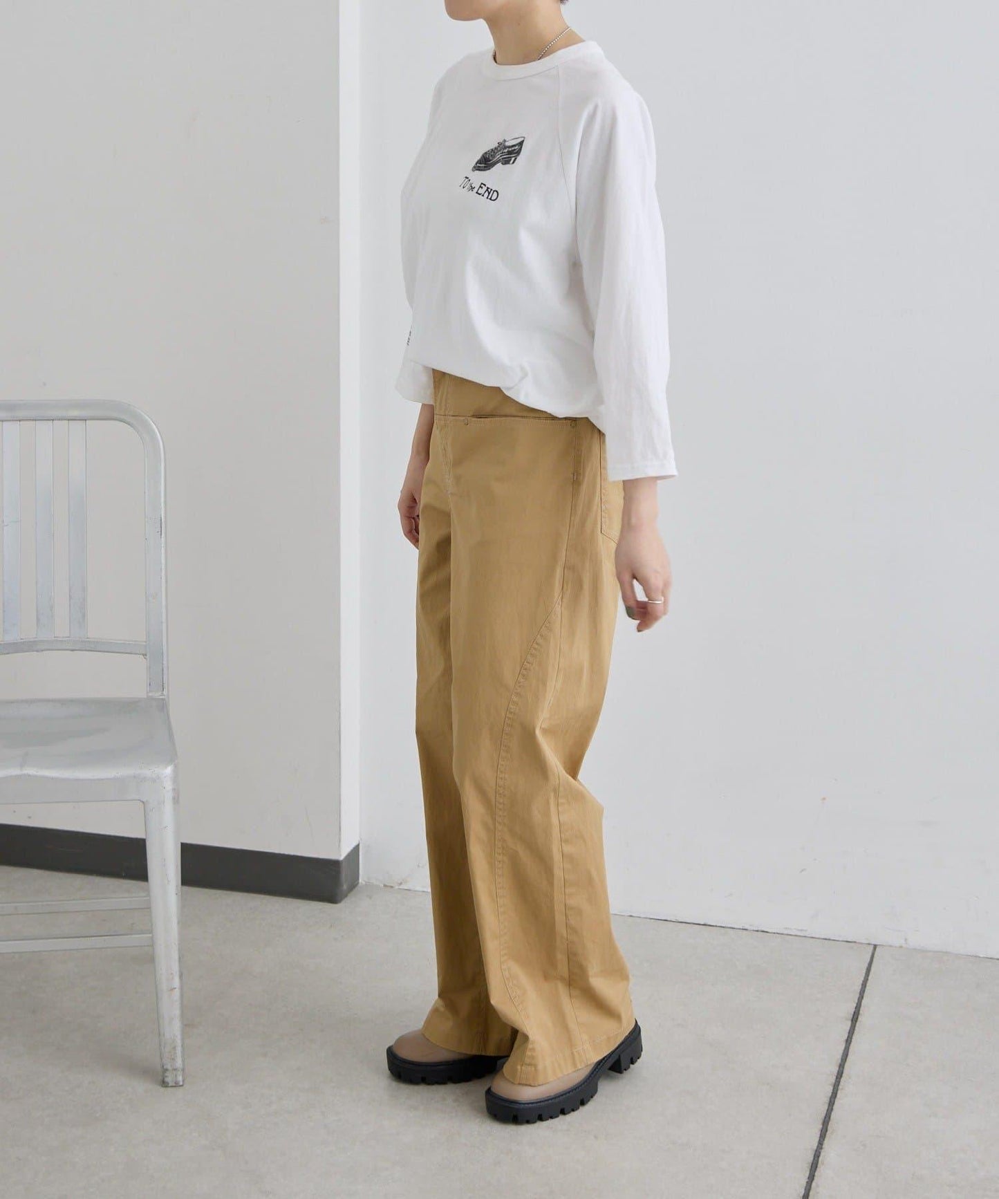 修飾腿部 寬鬆闊腿 拼接 後腰鬆緊設計 褲子