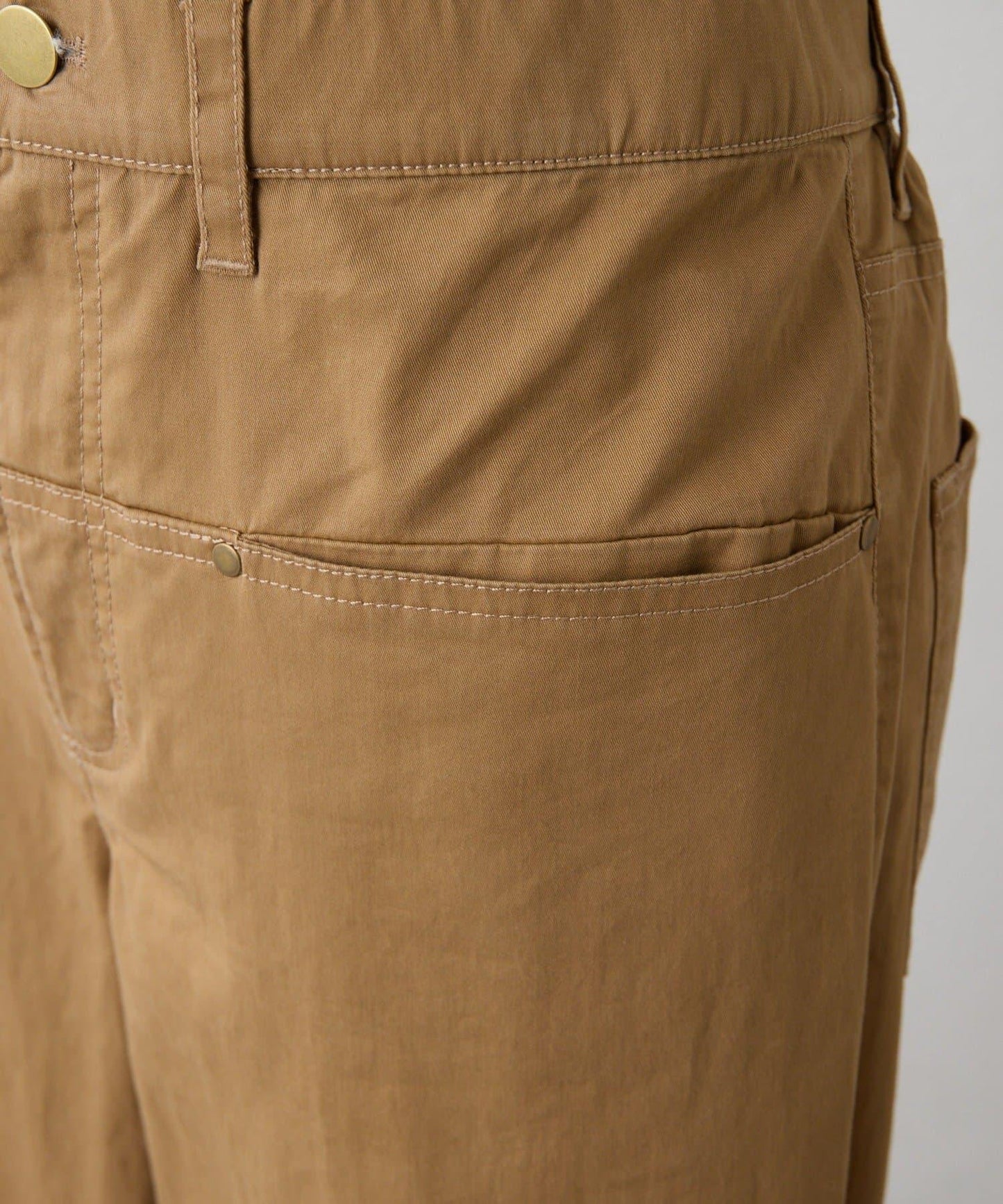 修飾腿部 寬鬆闊腿 拼接 後腰鬆緊設計 褲子