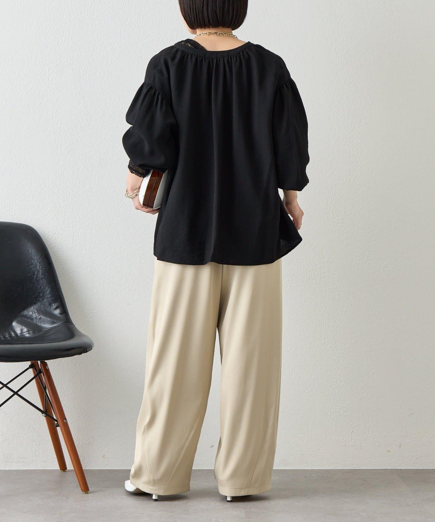 亞麻質感開領設計襯衫