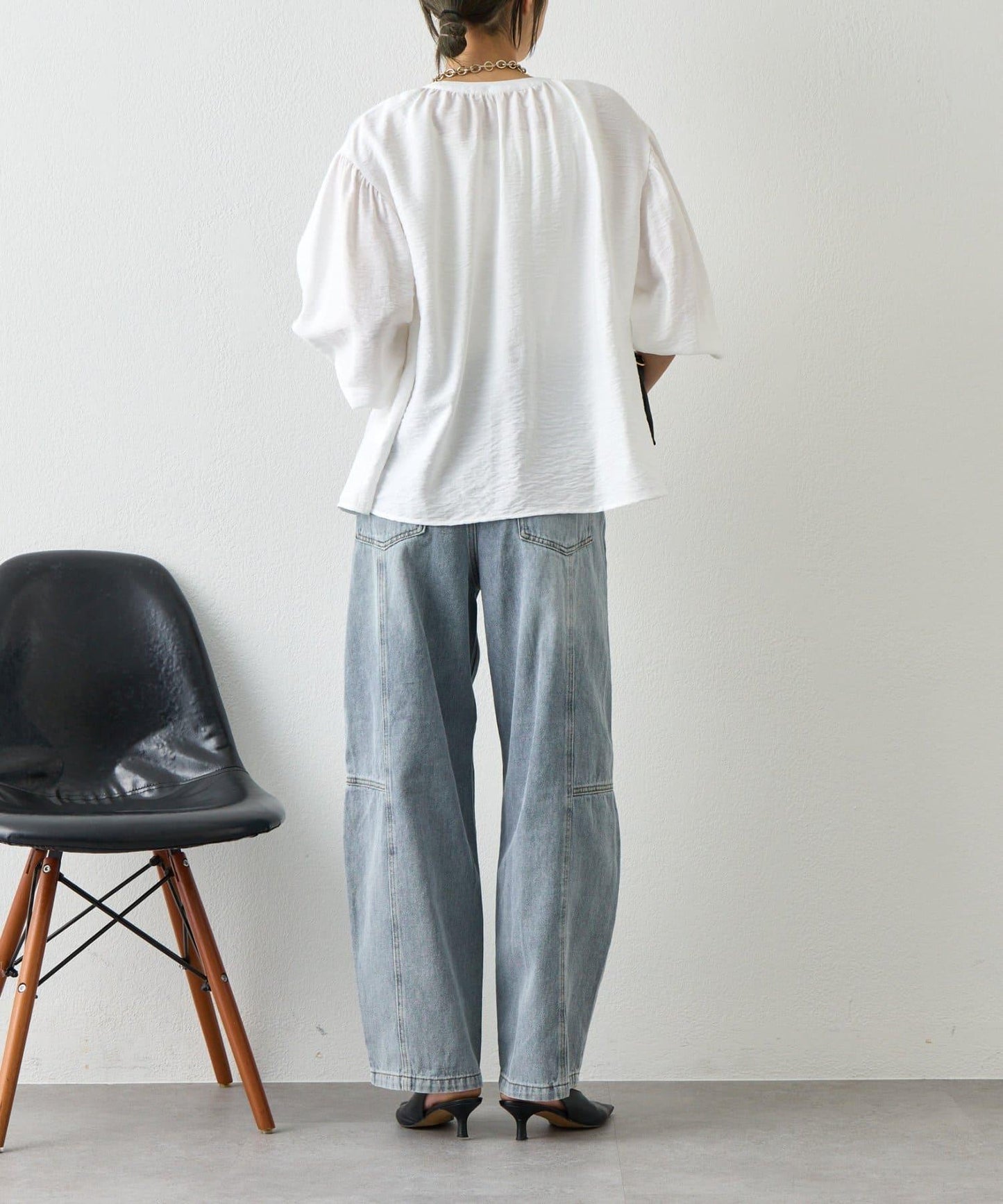 亞麻質感開領設計襯衫