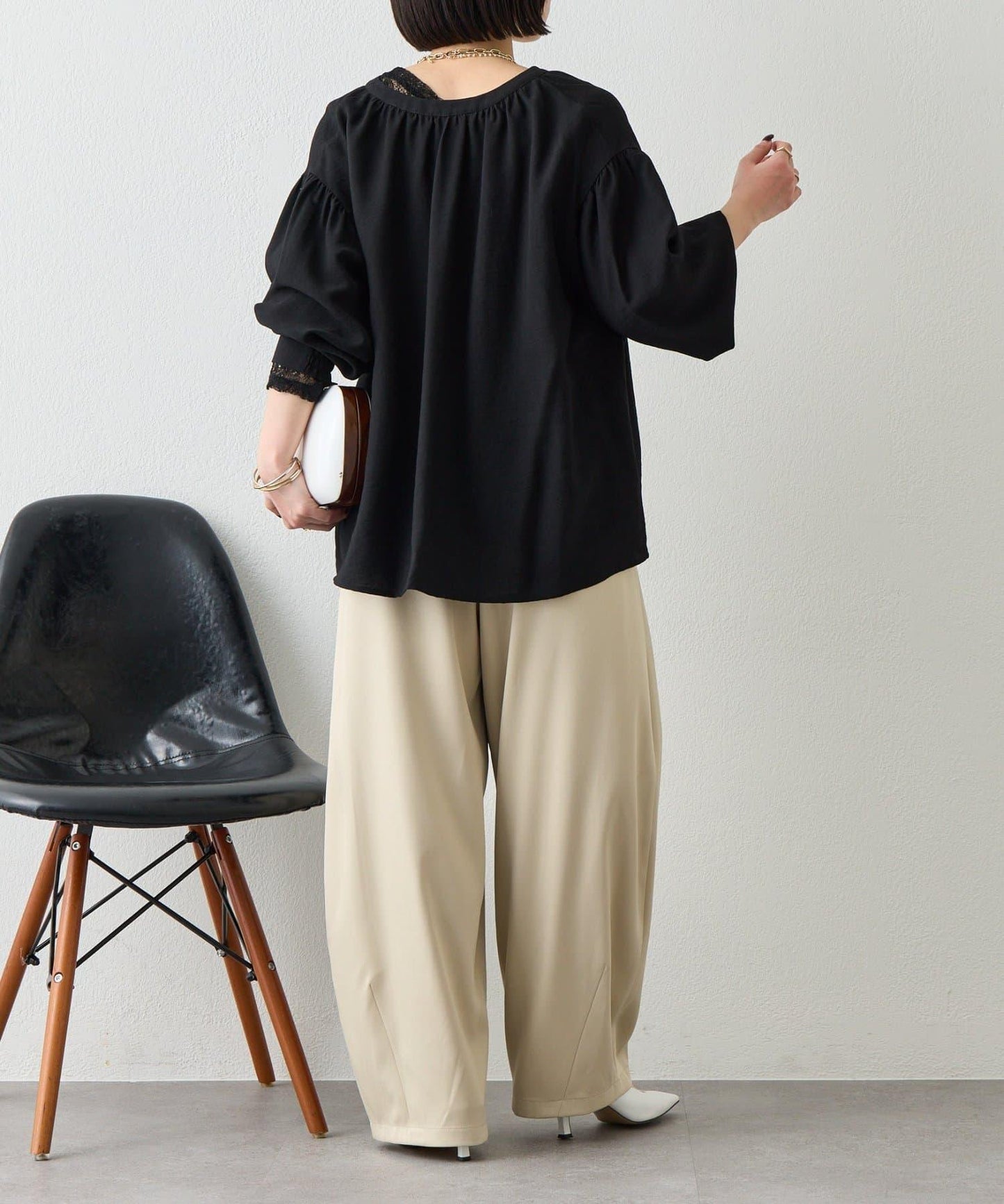 亞麻質感開領設計襯衫