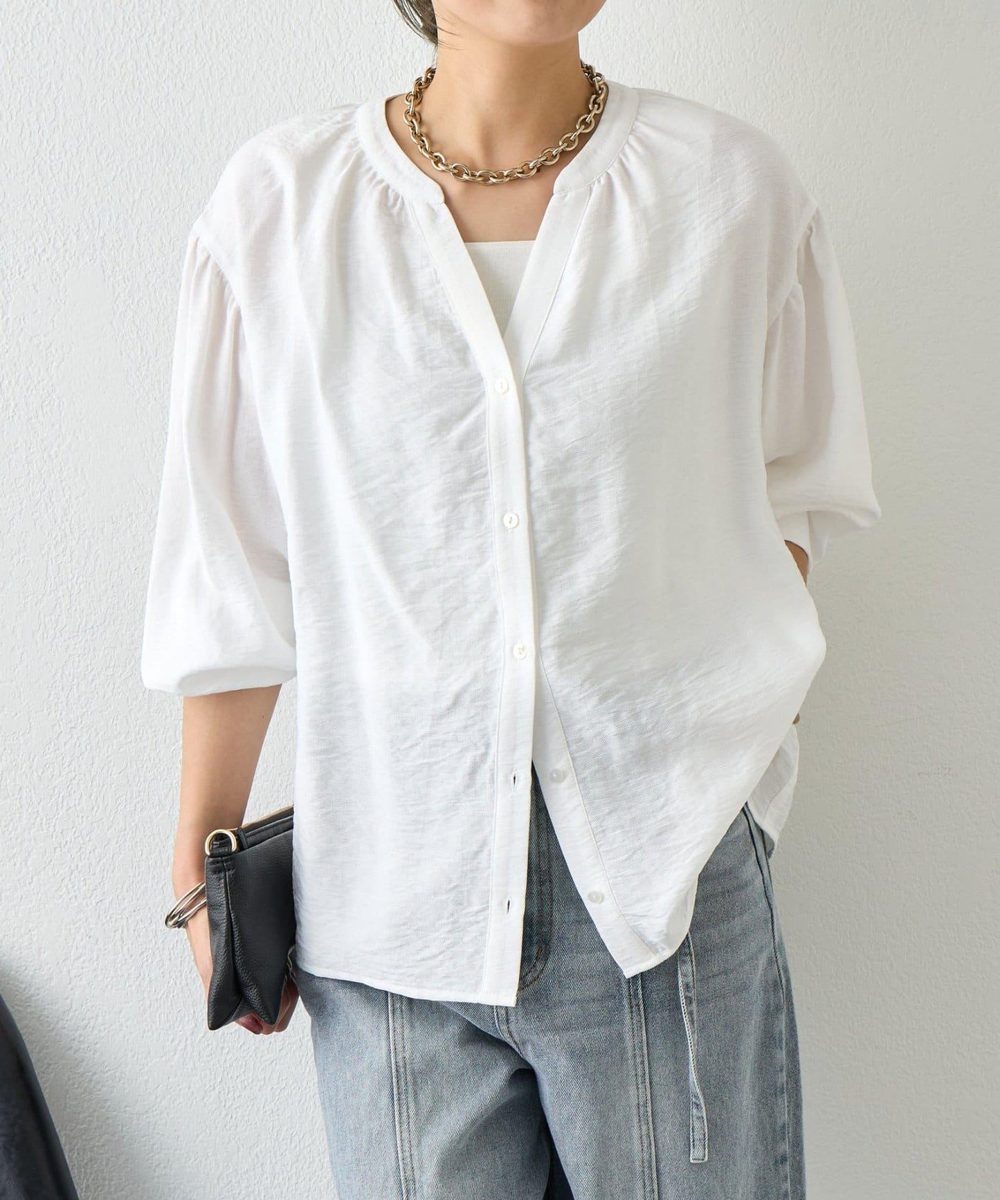 亞麻質感開領設計襯衫
