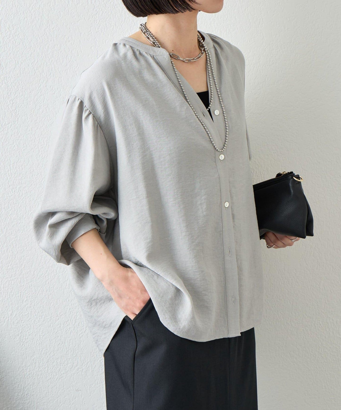 亞麻質感開領設計襯衫