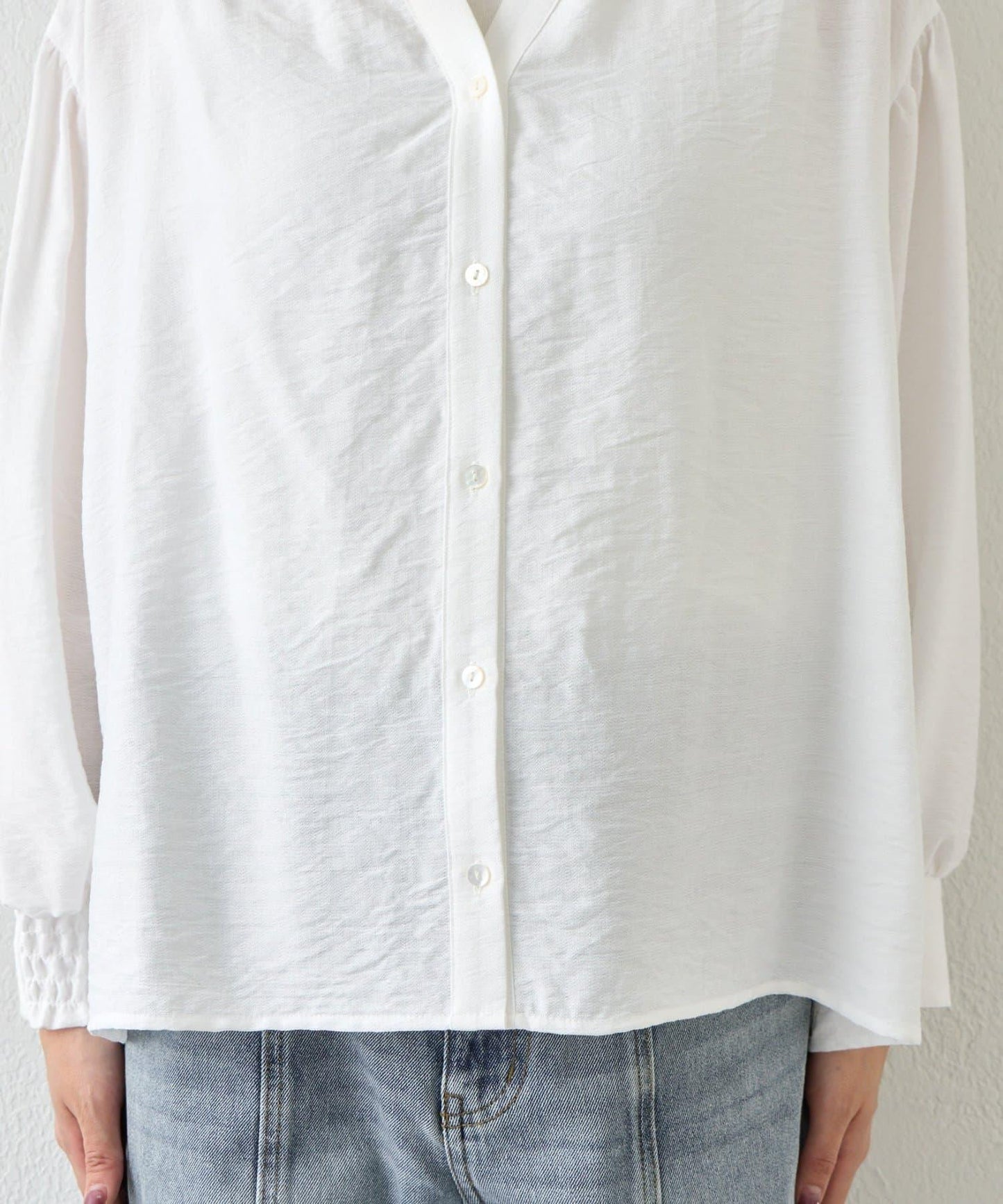 亞麻質感開領設計襯衫