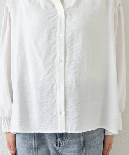 亞麻質感開領設計襯衫