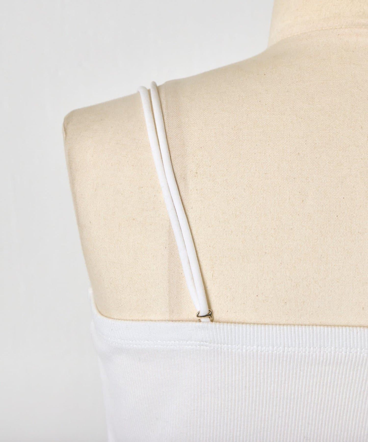 方領設計 吊帶背心