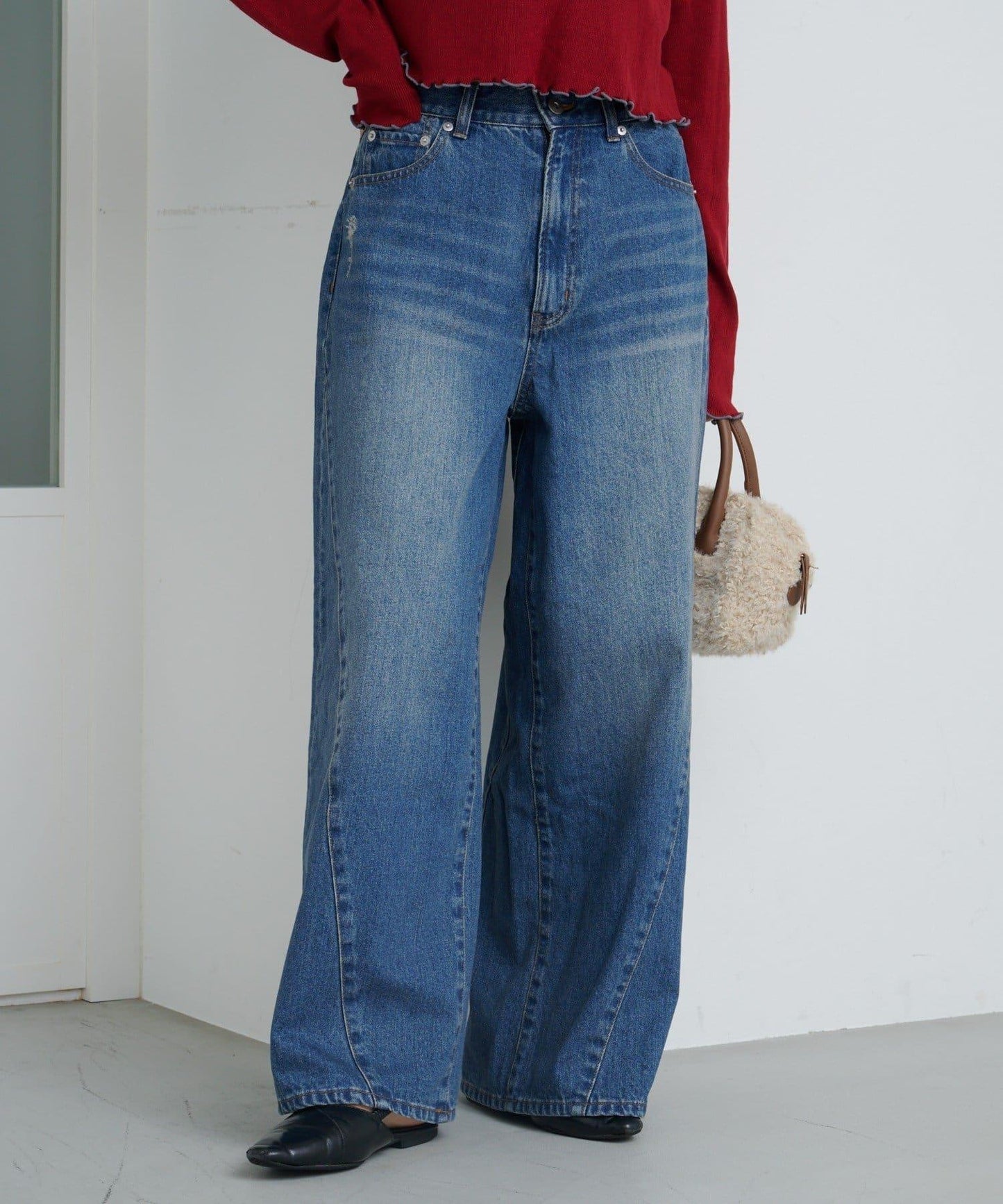 弧線縫線設計牛仔褲